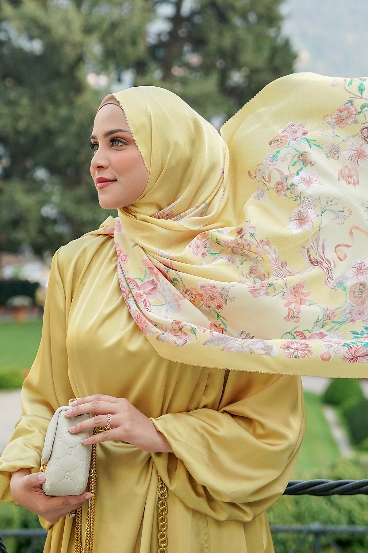 Farra Satin Shawl - Mimosa
