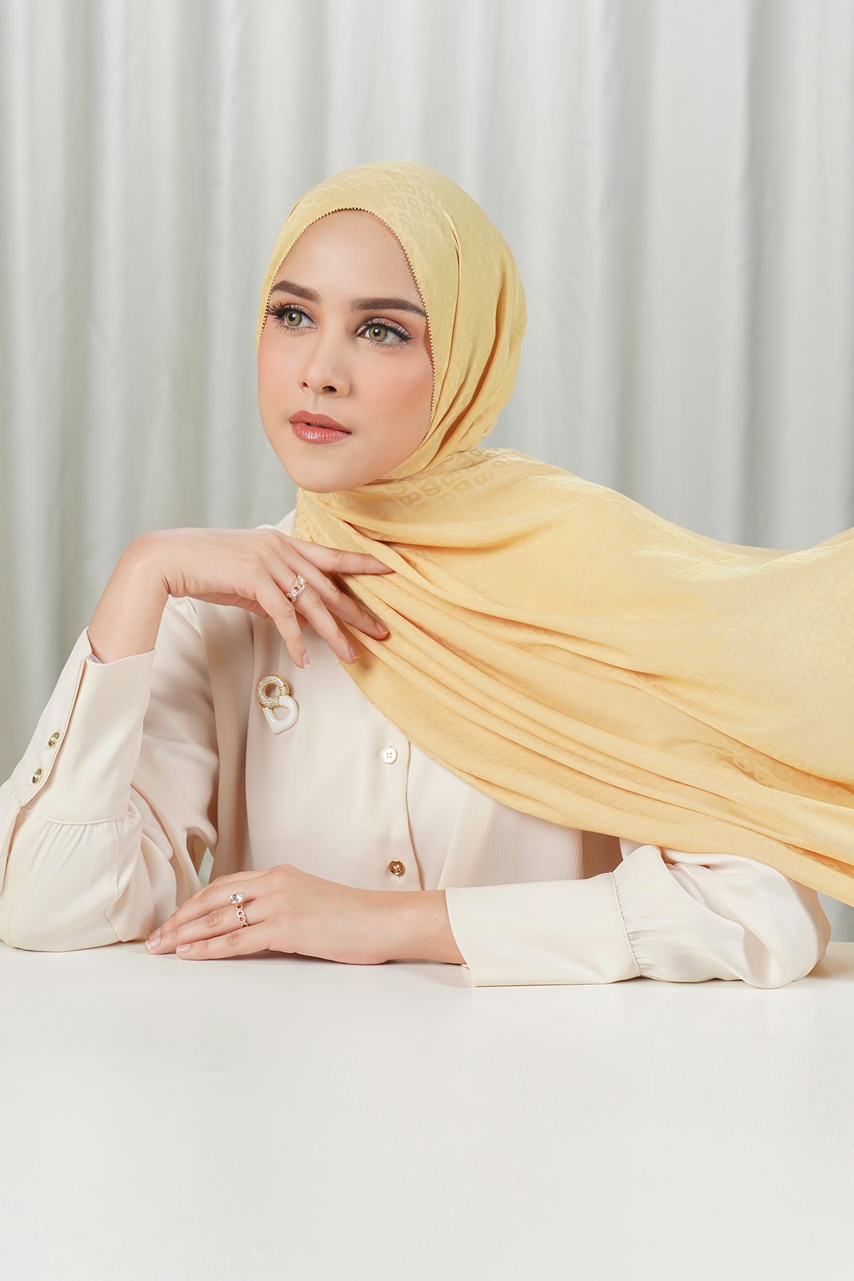 Tapis Satin Jacquard Shawl - Curry