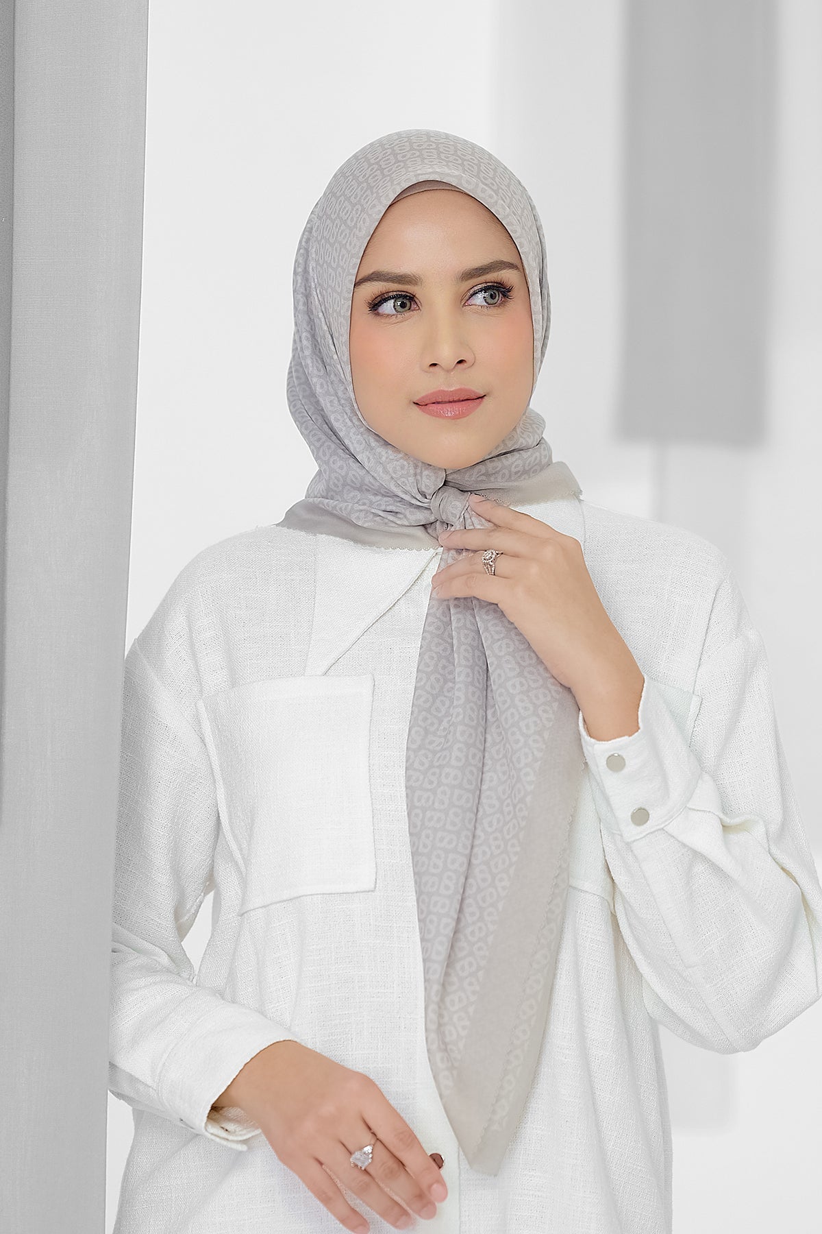 The Tapis Square - Silver Lining