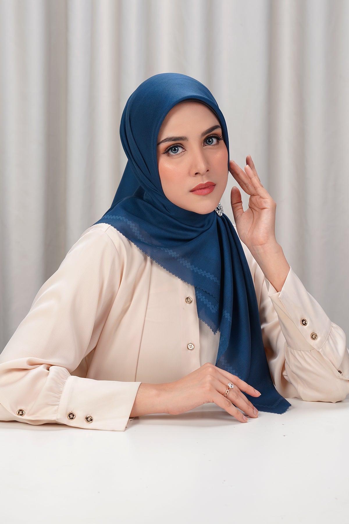 Today's Scarf - Estate Blue