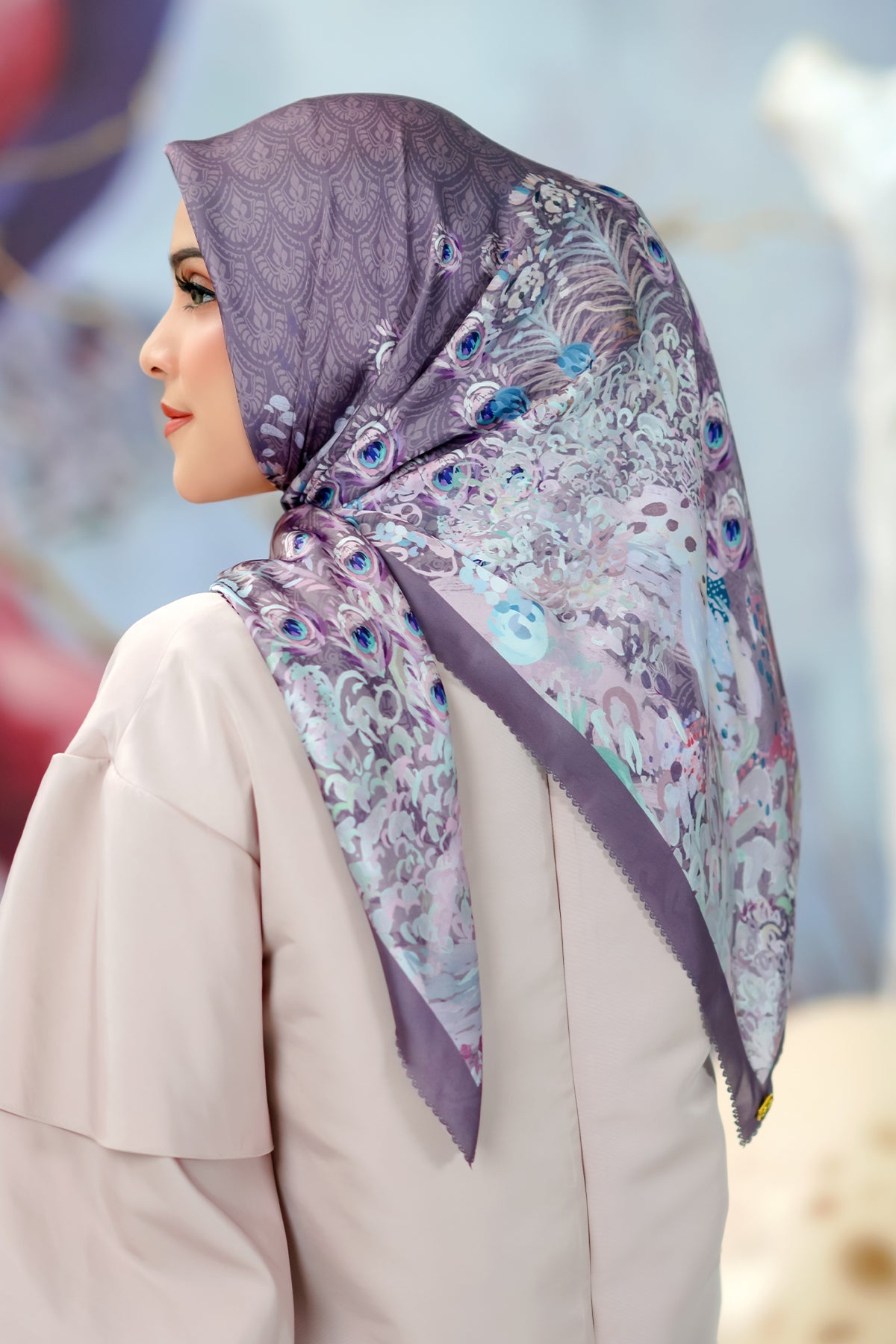 The Ederra Satin Square - Viola