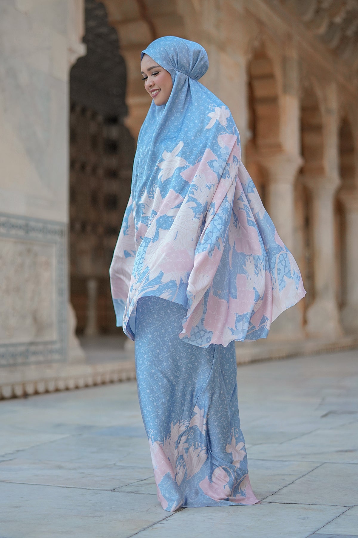 Maharani Prayer Robe - Blue