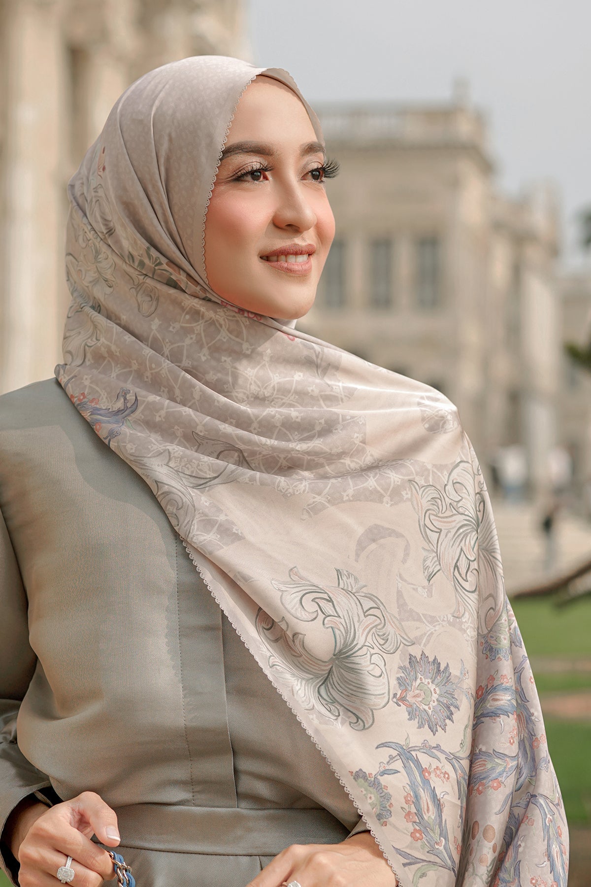 The Topkapi Satin Shawl - Earl Gray
