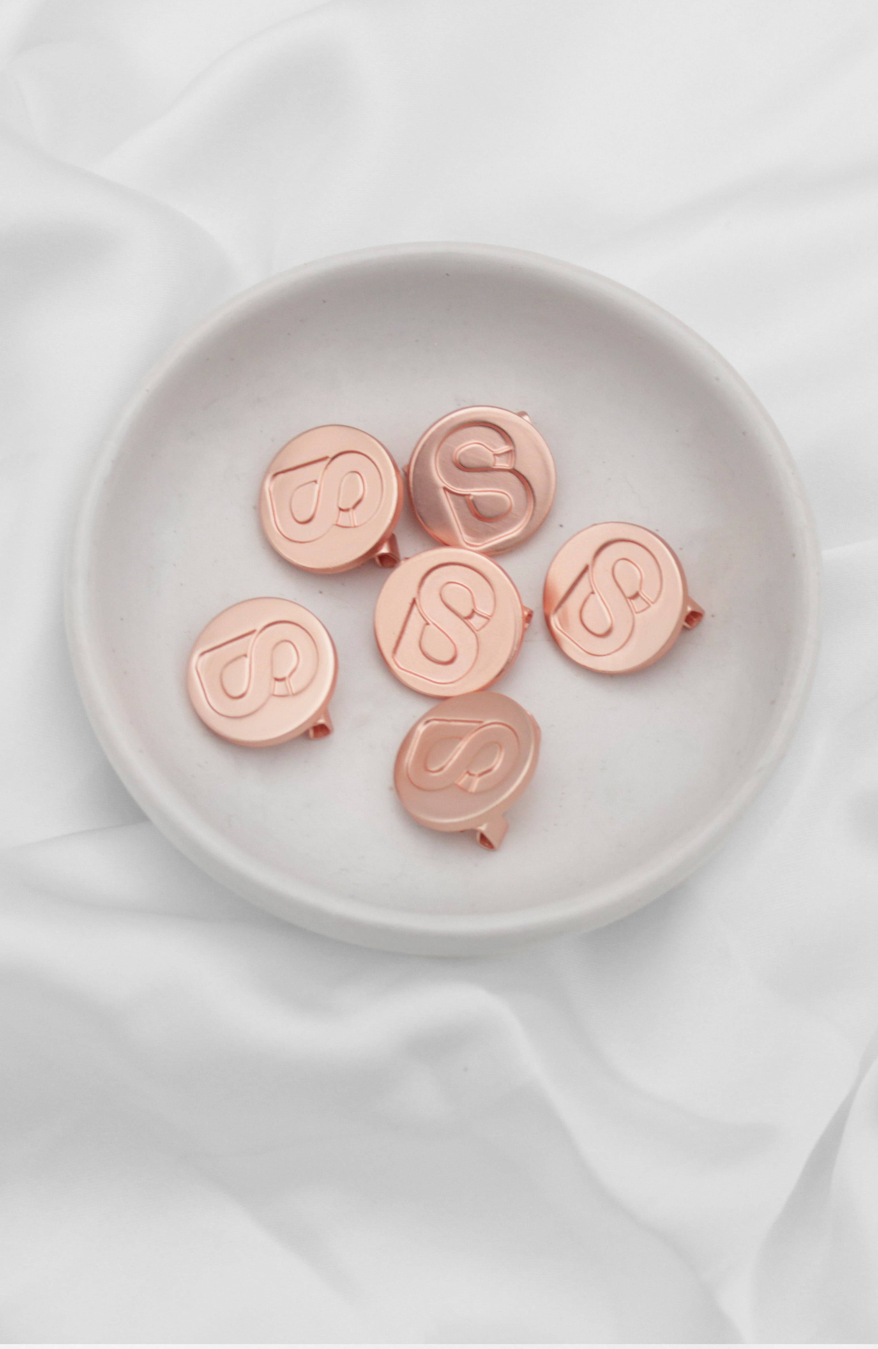 BS Round Signature Brooch Rose Gold