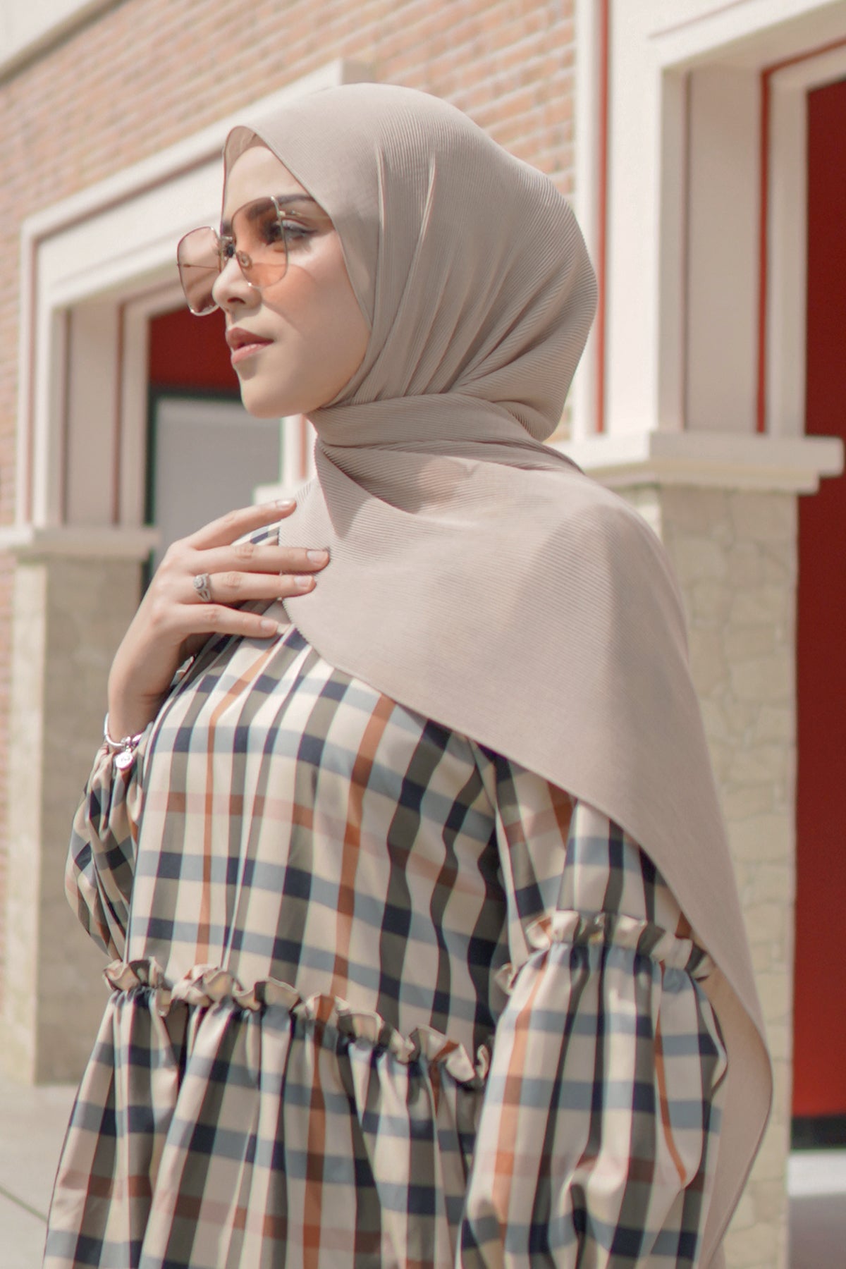 Everyday Pleated Shawl - Sandsheel