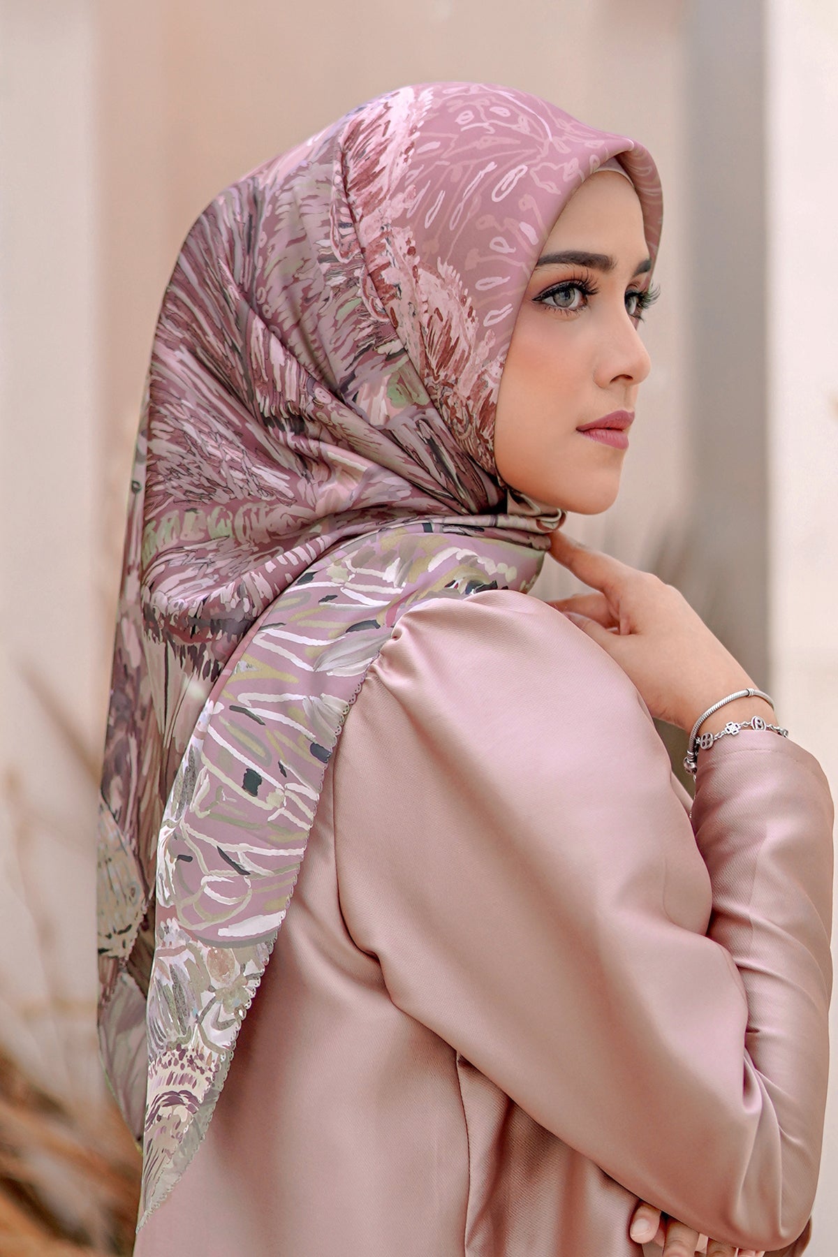 The Farsha Satin Square - Old Rose