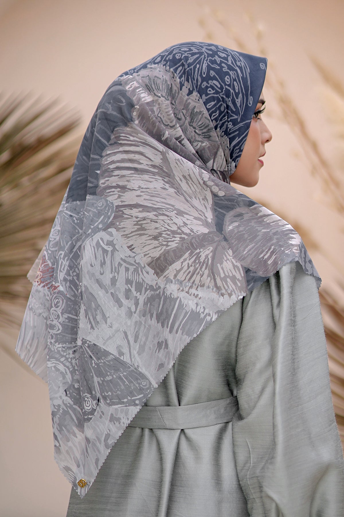 The Farsha Voal Square XL - Navy