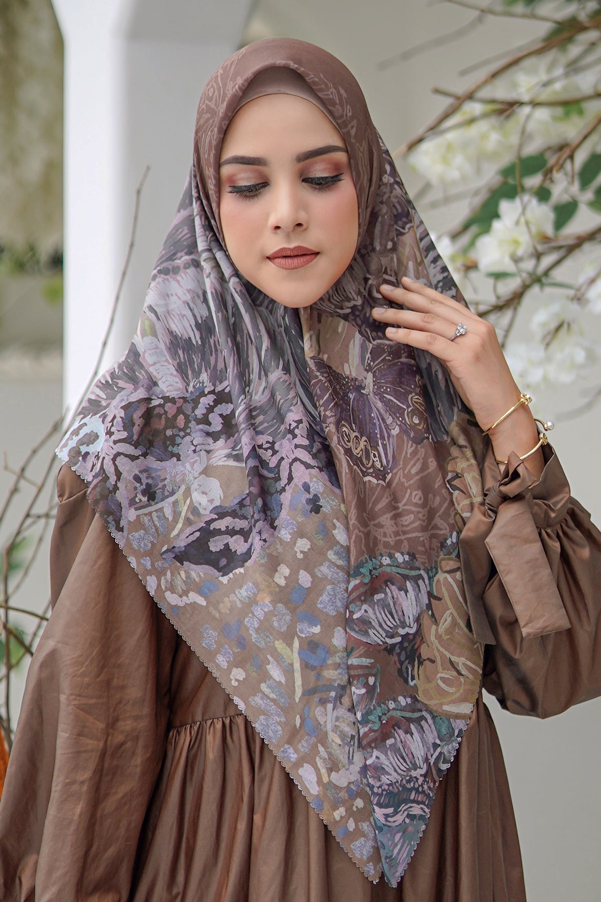 The Farsha Voal Square XL - Rustic Brown