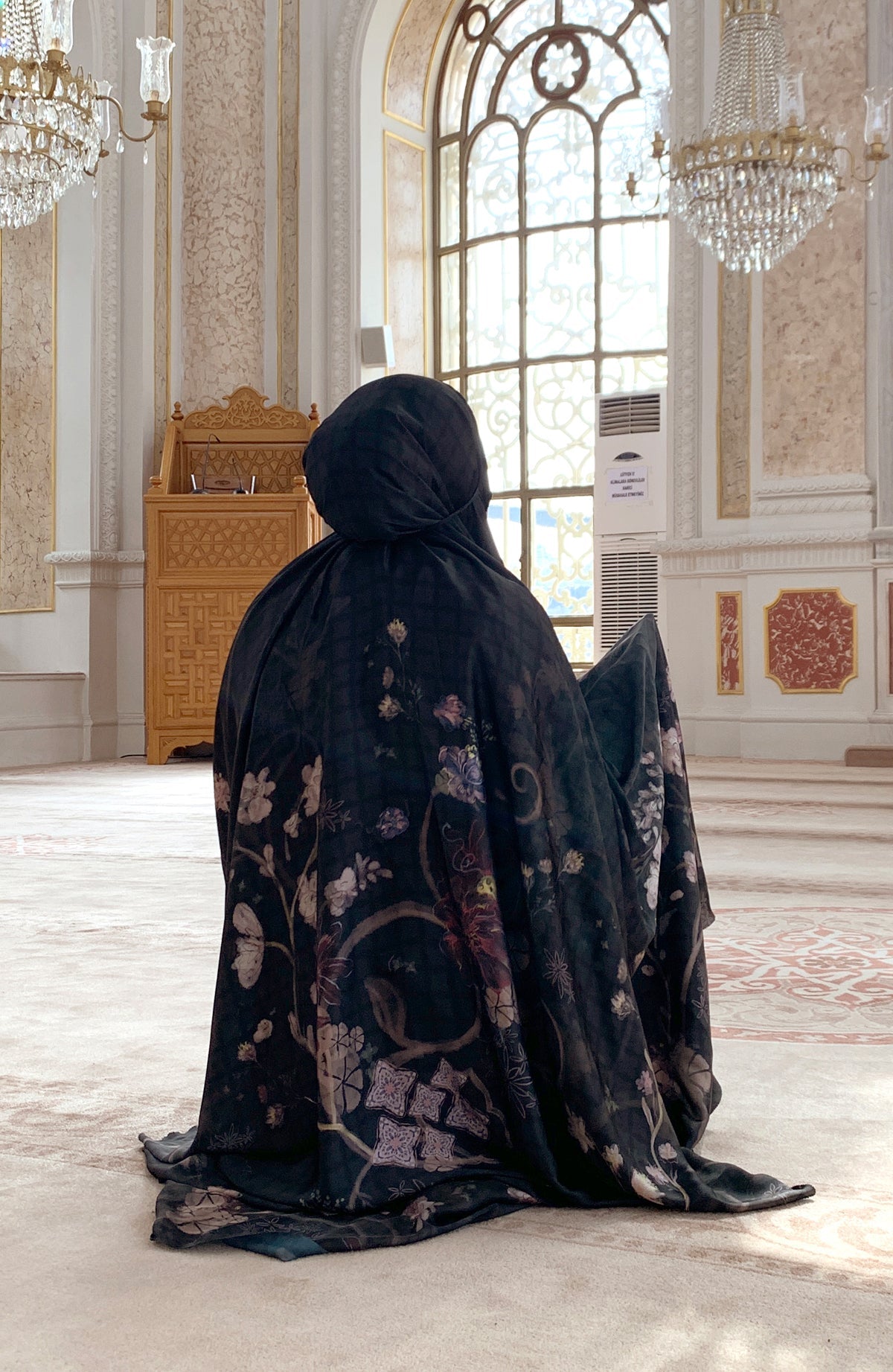 Prayer Robe Sofya in Charcoal