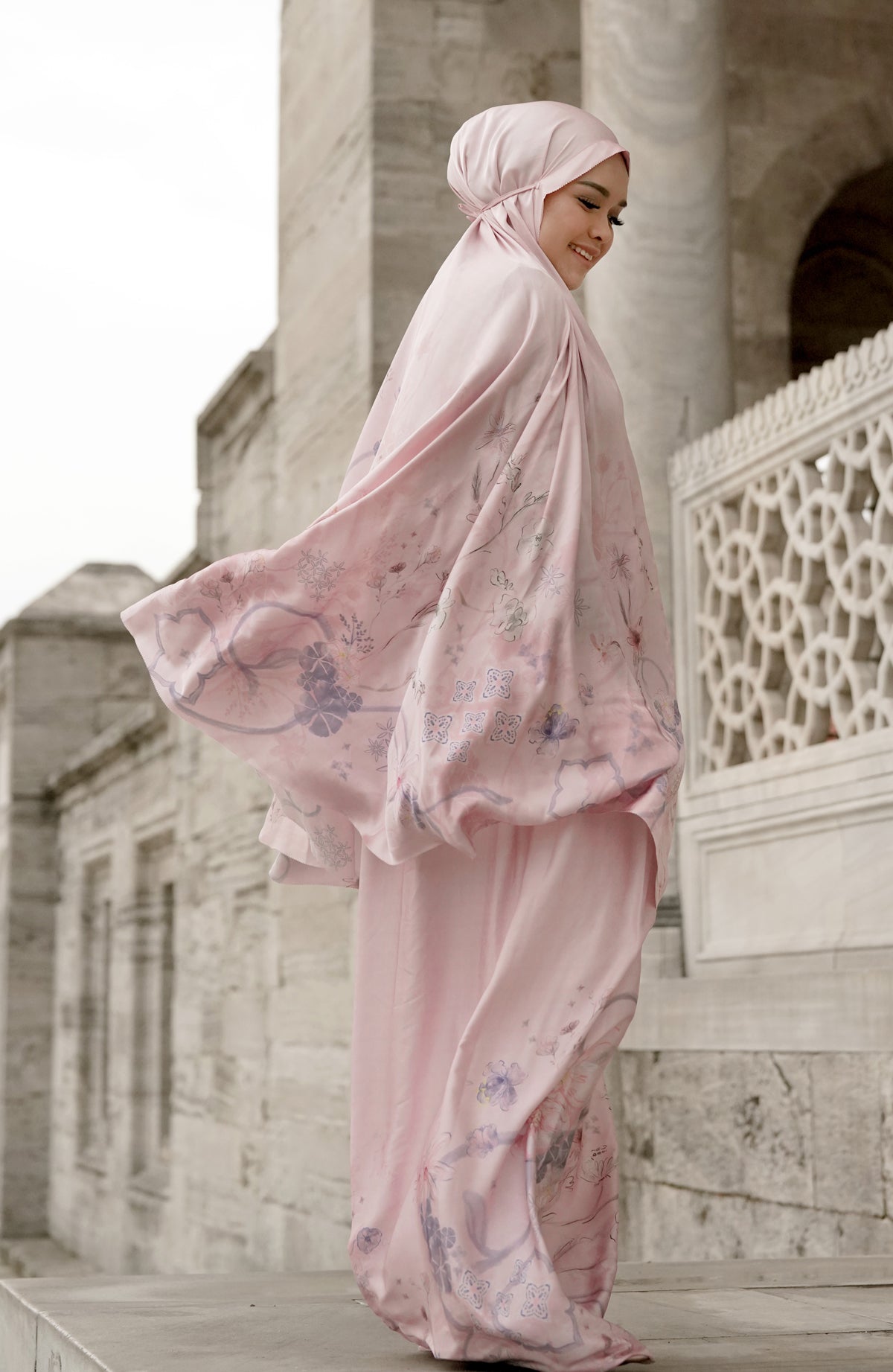 Prayer Robe Sofya in Pinksalt