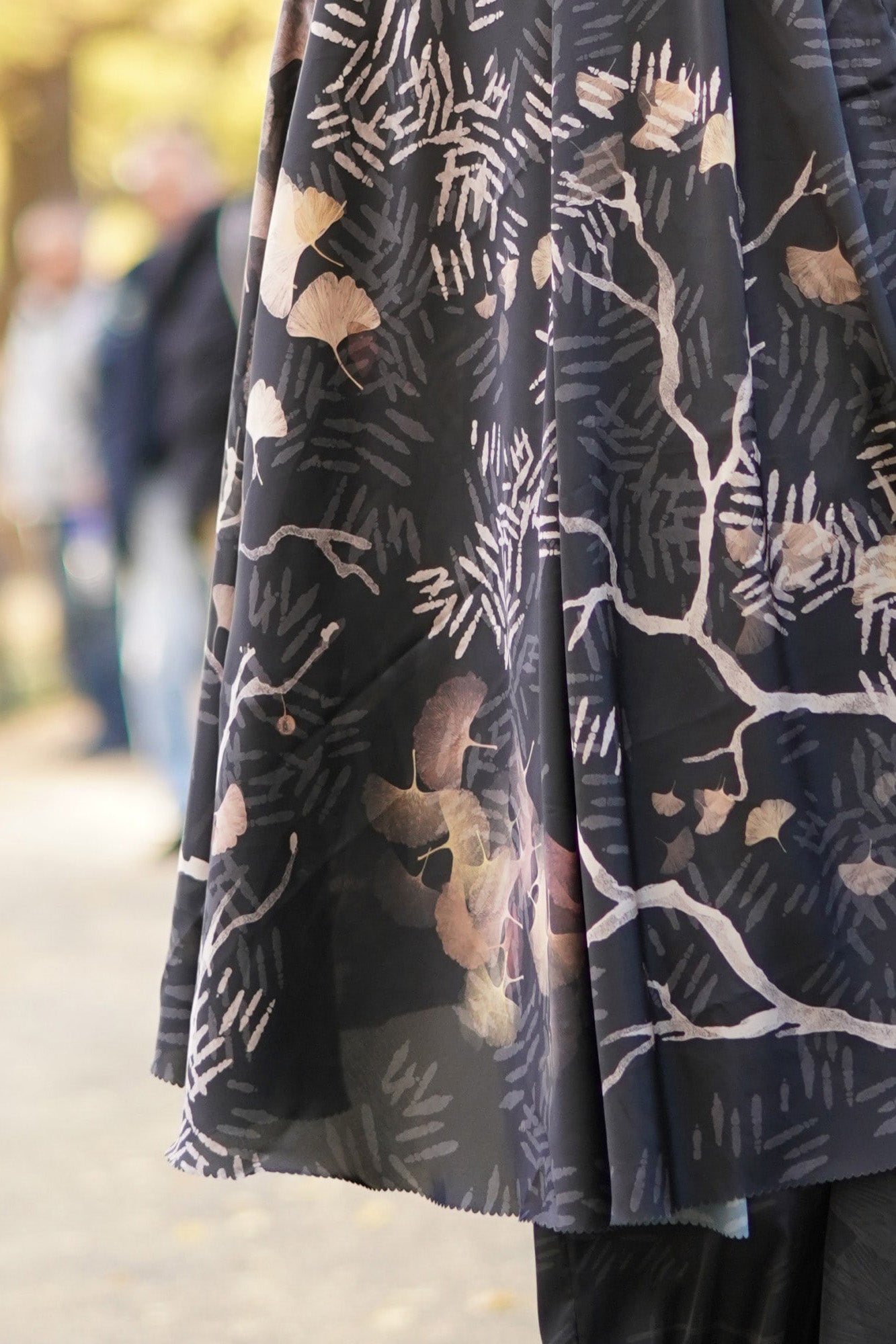 Prayer Robe Ginkgo in Black