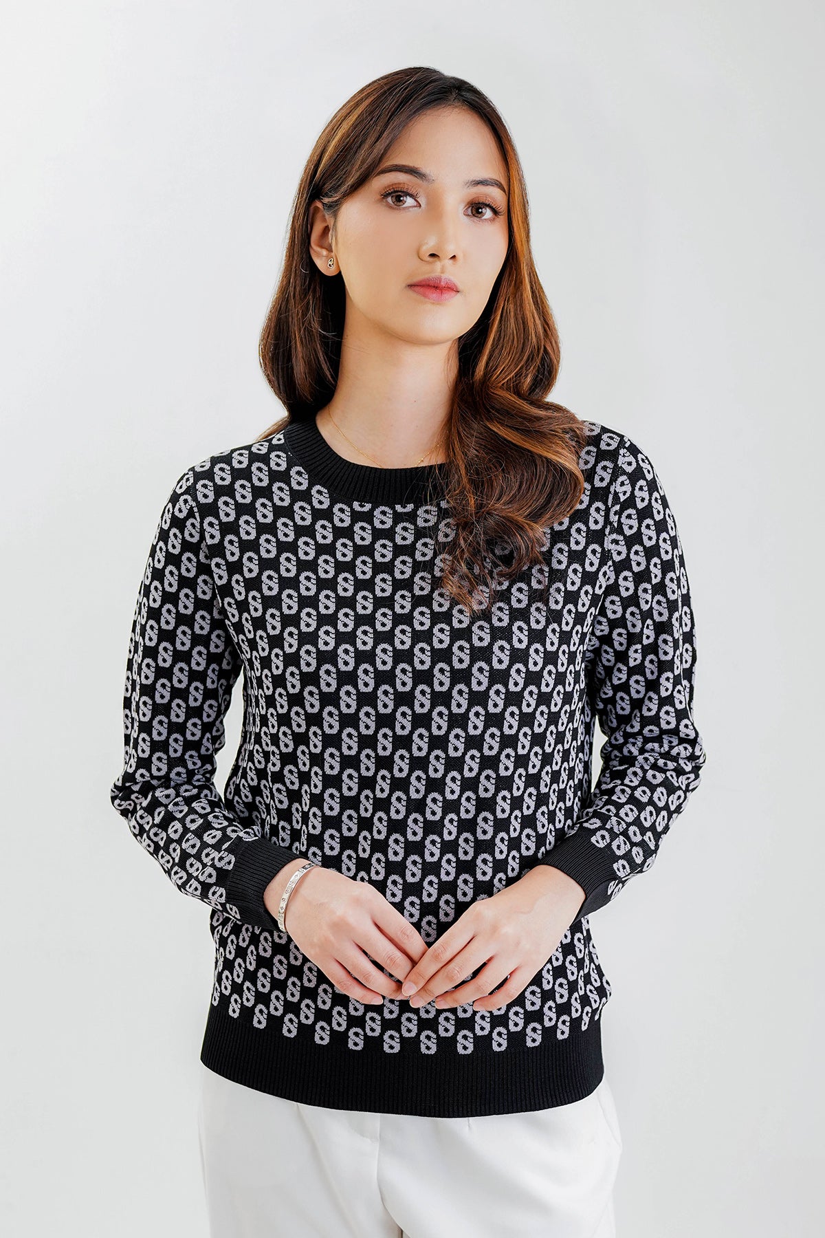 Black Signature Sweatshirt