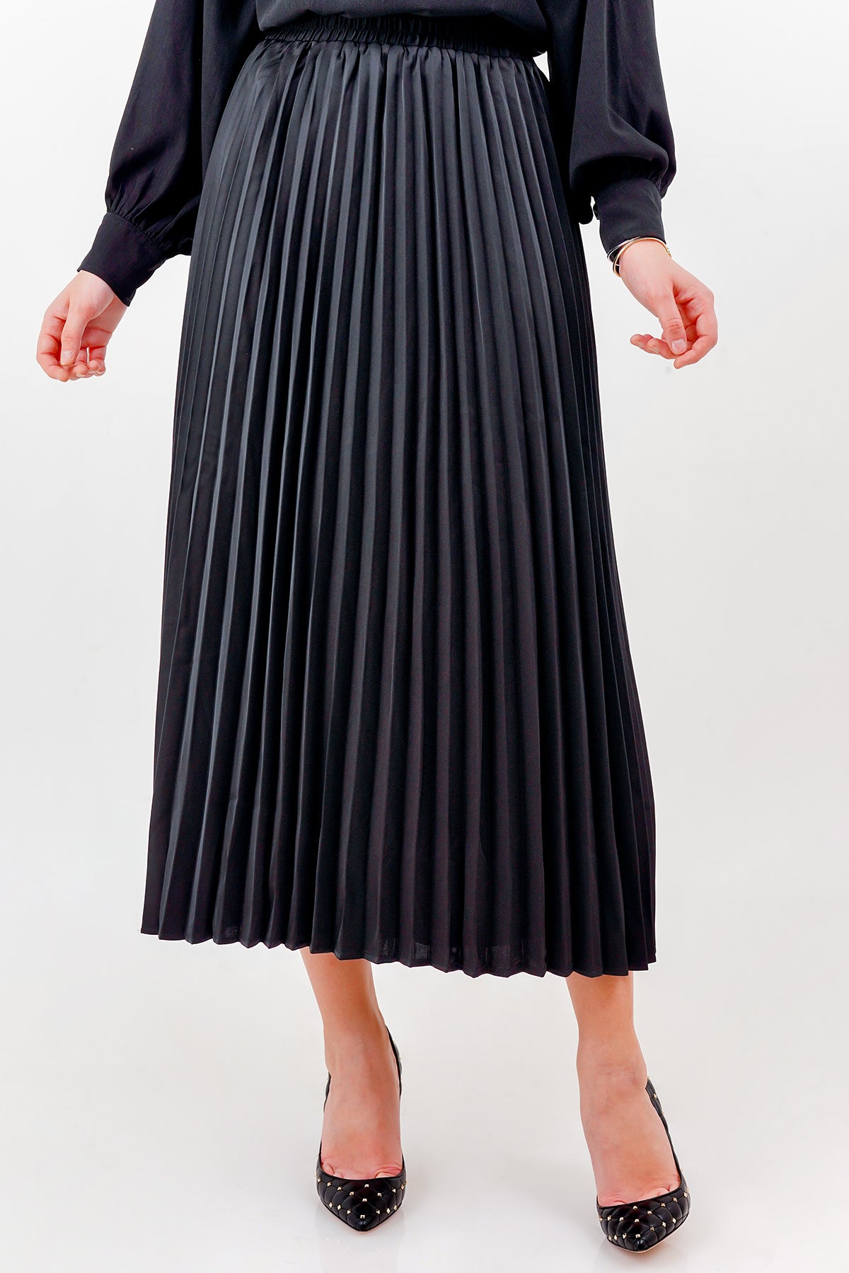 Satin Pleats Skirt - Black