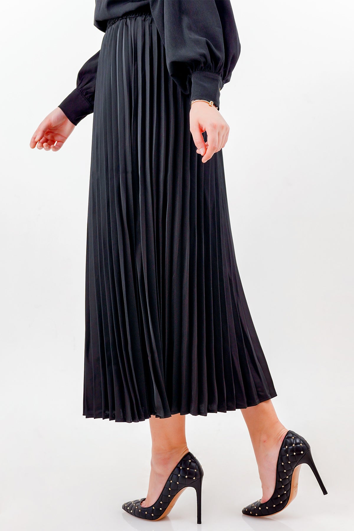 Satin Pleats Skirt - Black