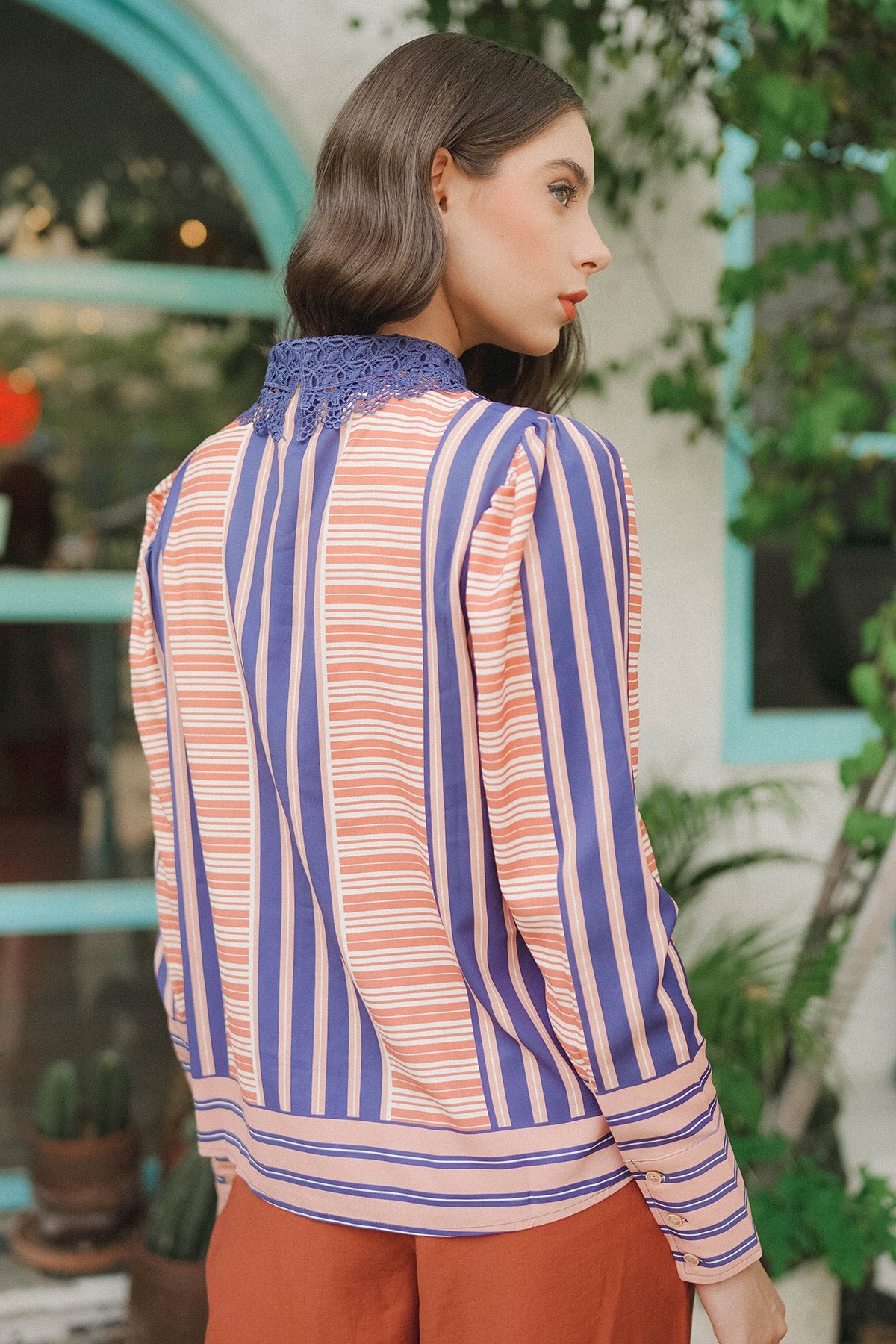 La Bella Stripe Shirt with Lace - Dawn