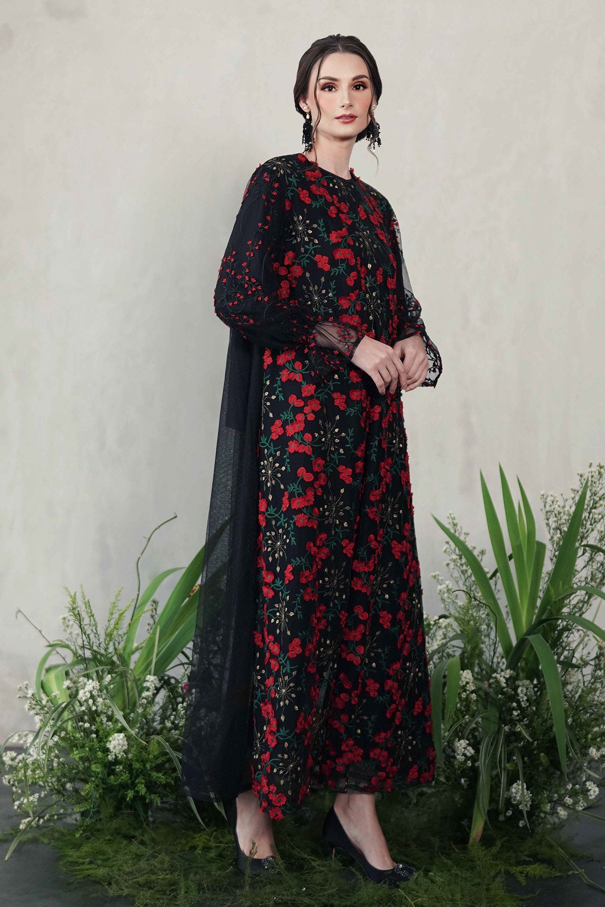 Embroidery Lace Maxi Dress - Red