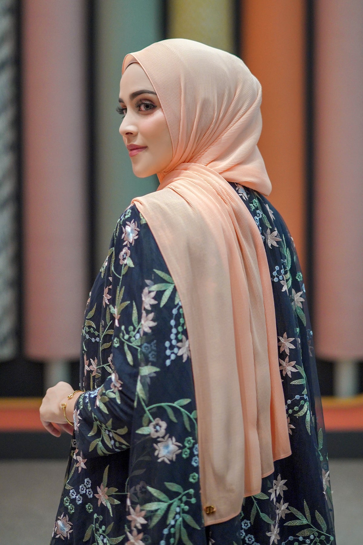 Everyday Pleated Shawl - Peach
