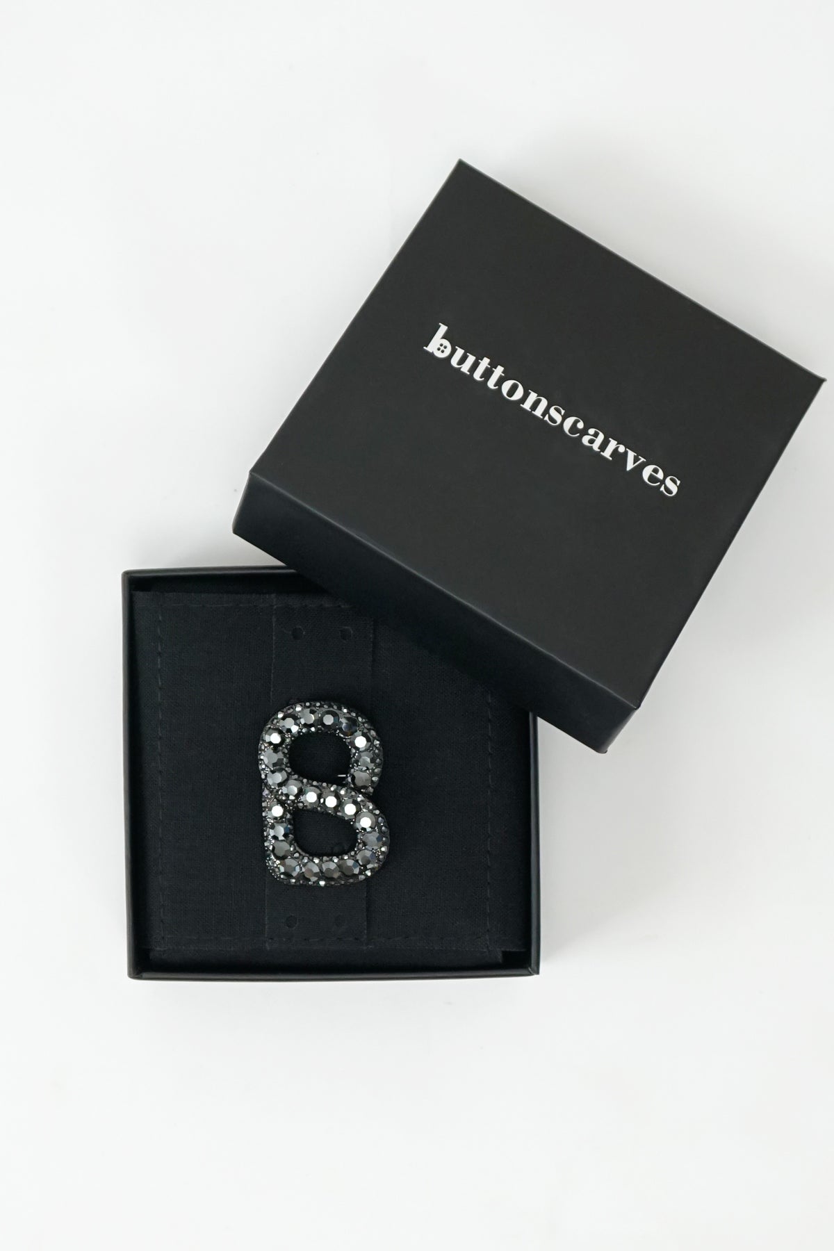 Luxe Signature Gleaming Brooch - Black