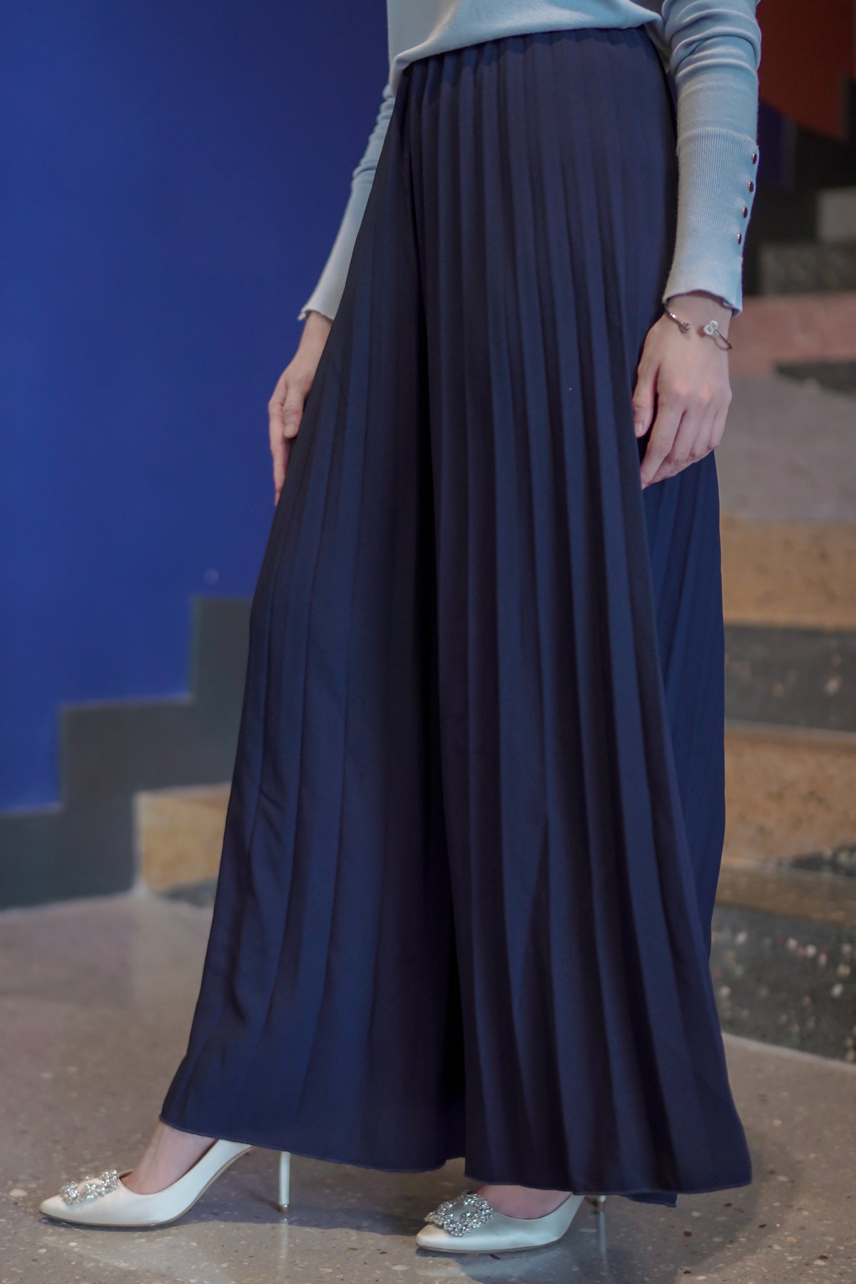 Navy Wide Pleats Pants