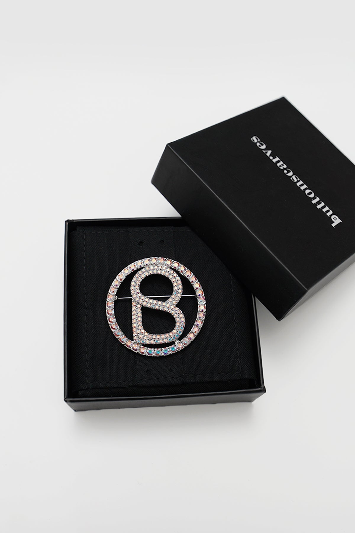 Signature Round Brooch - Silver Iridescent