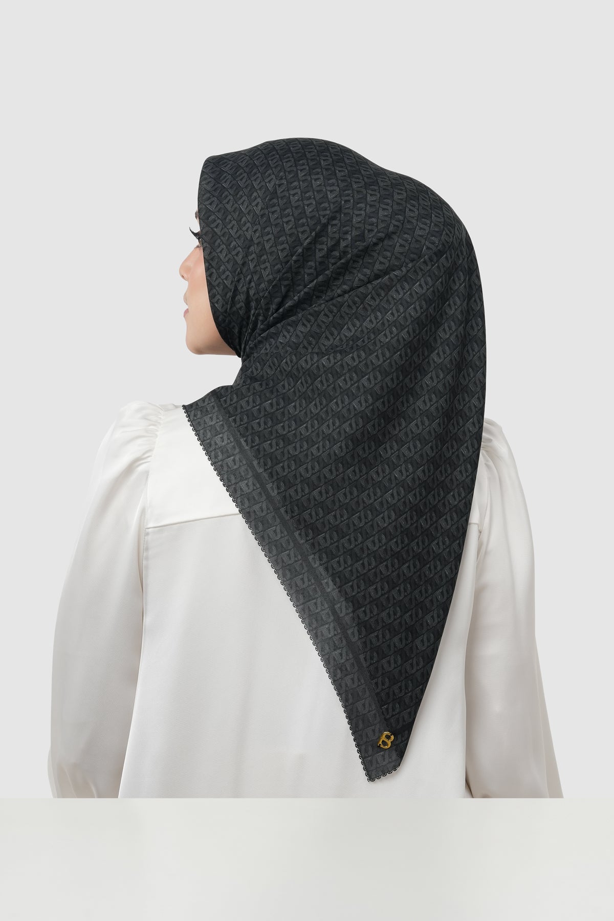 Interlock Square - Obsidian