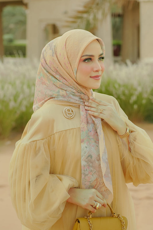 Al Qasr Square - Amber