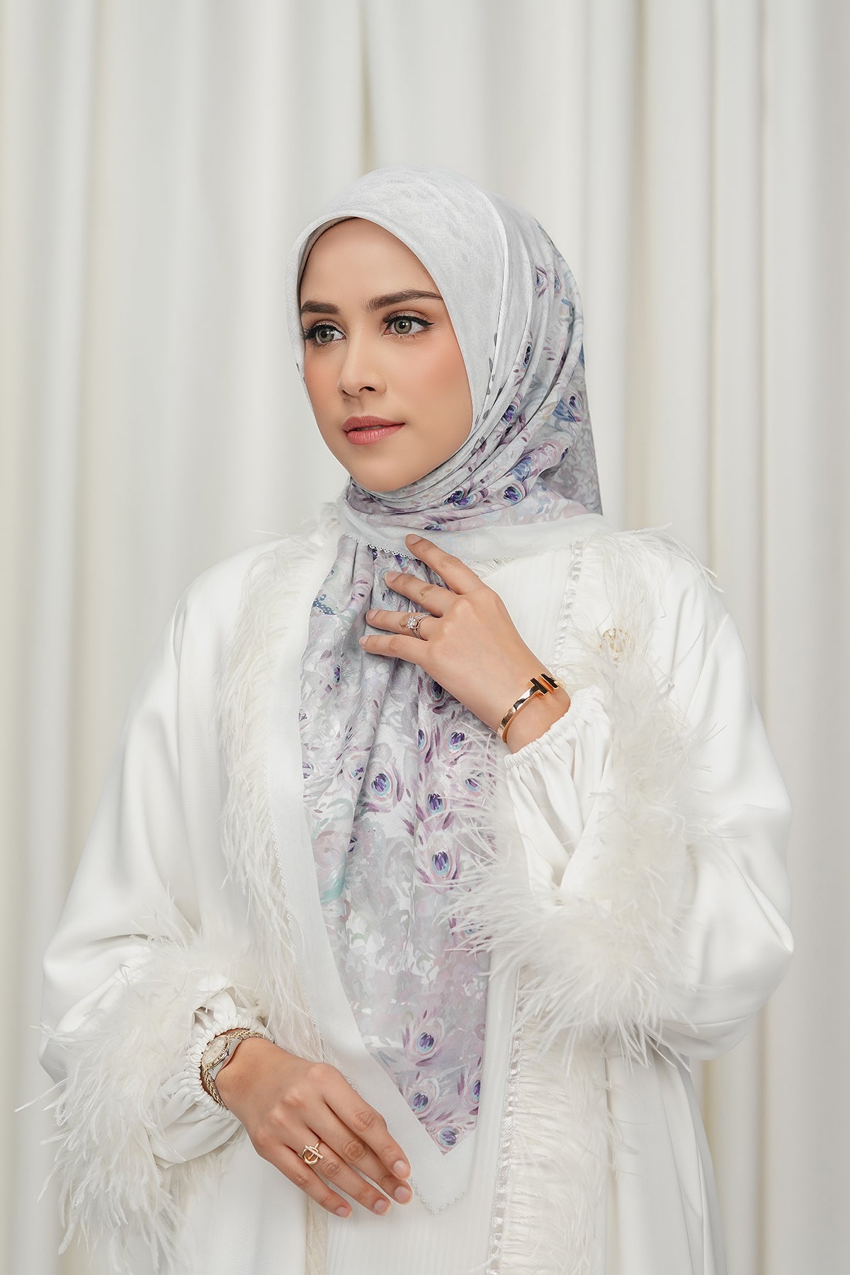 The Ederra 2.0 Square - White