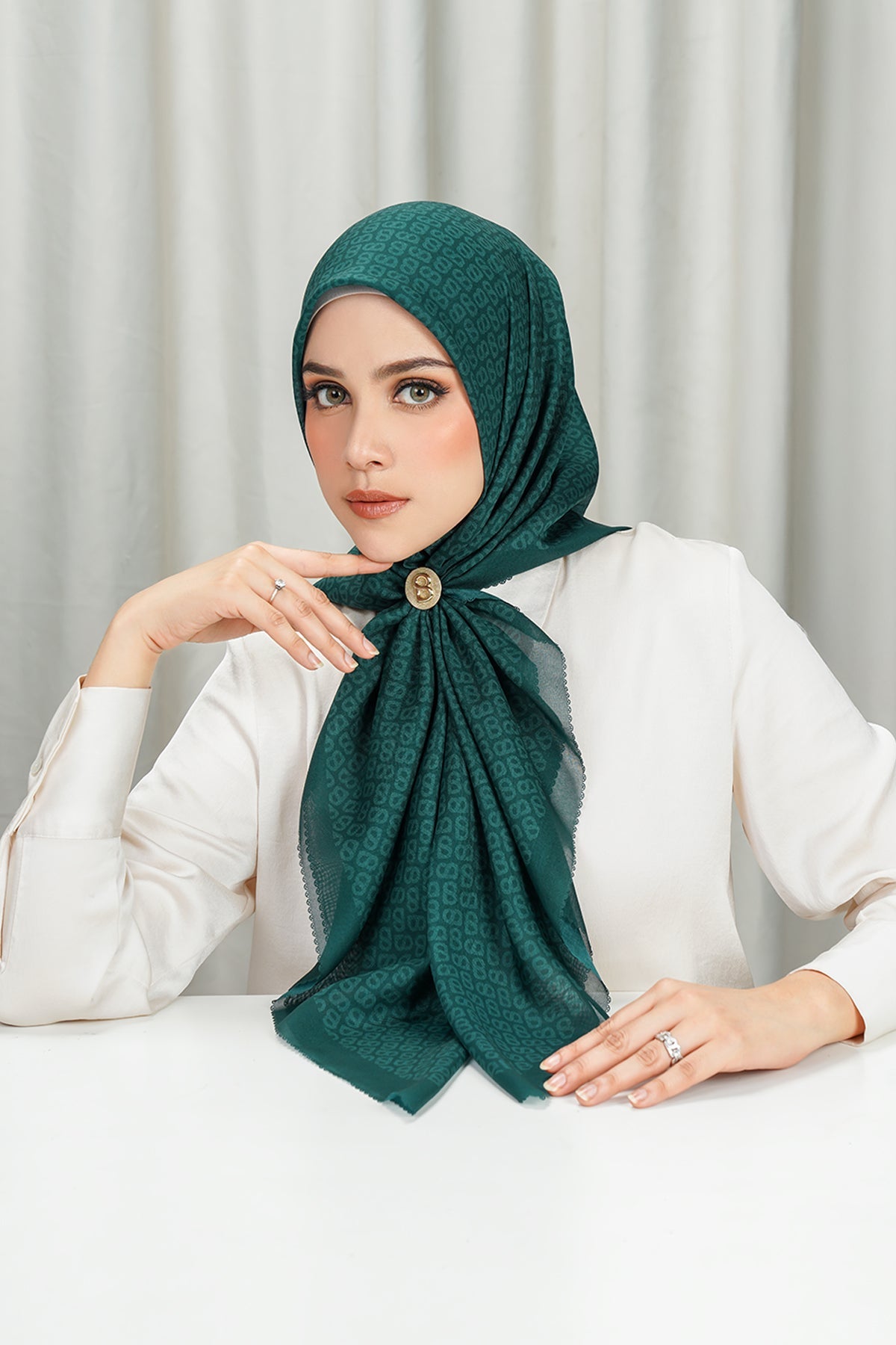 Tapis Square - Evergreen
