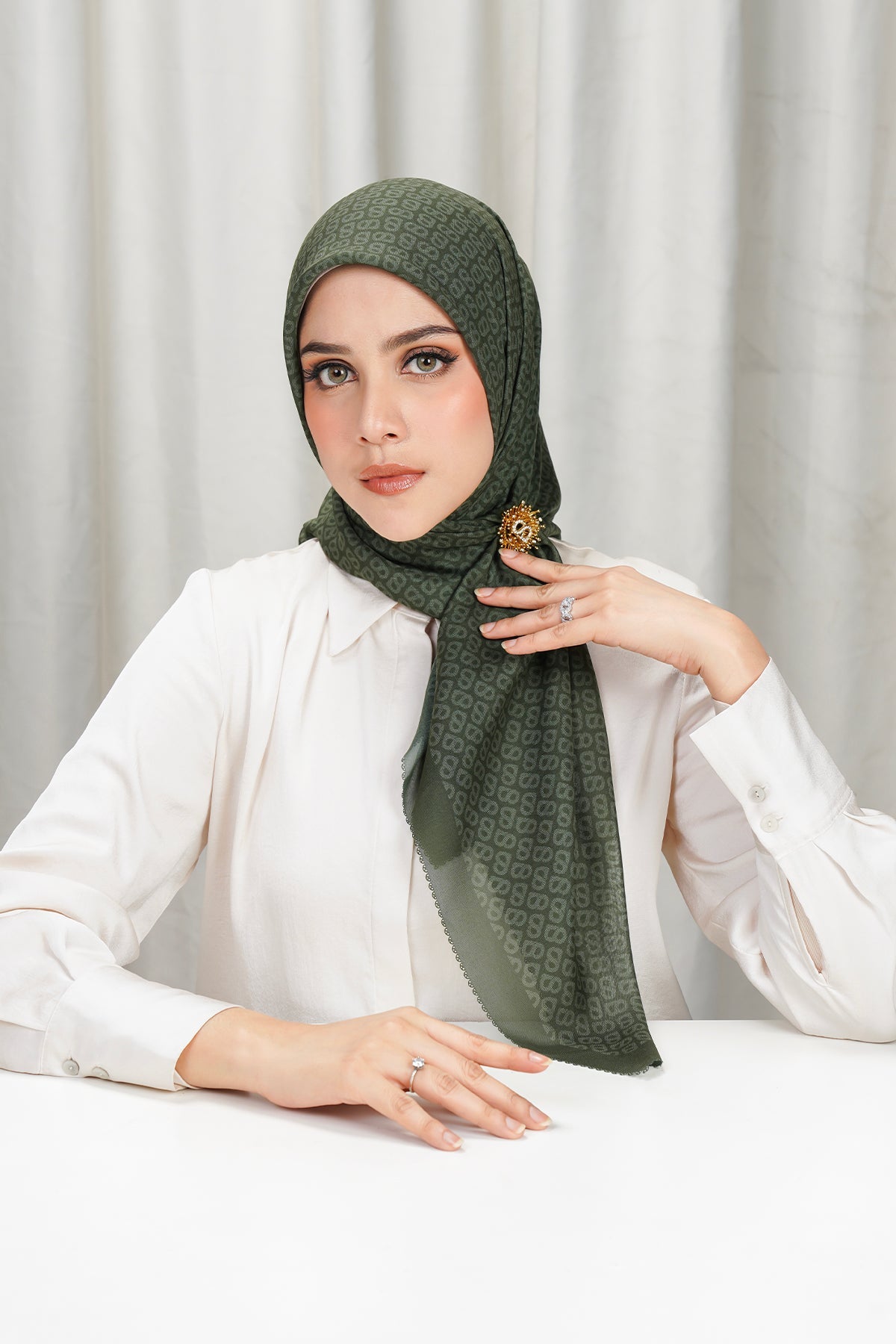Tapis Square - Pesto