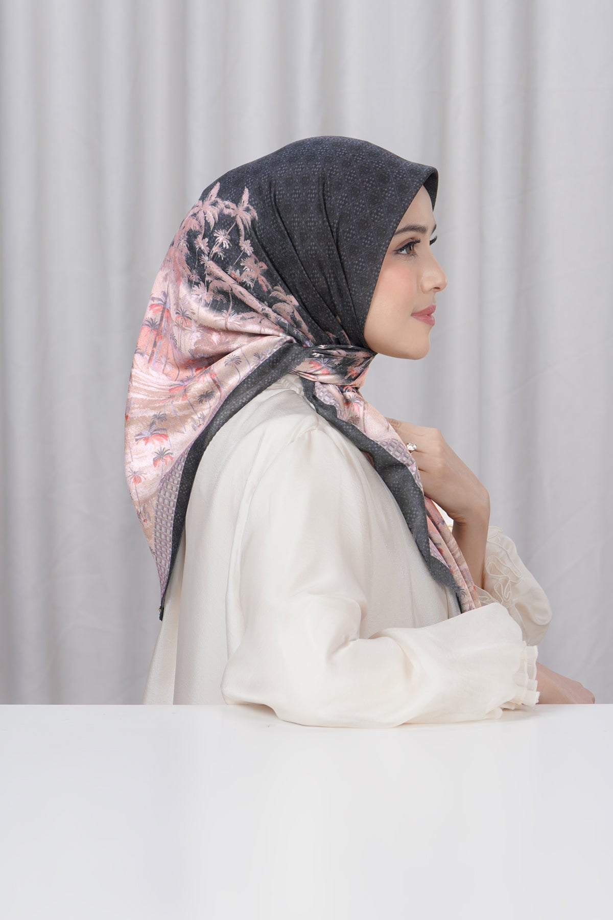 Palm Spring Square - Street