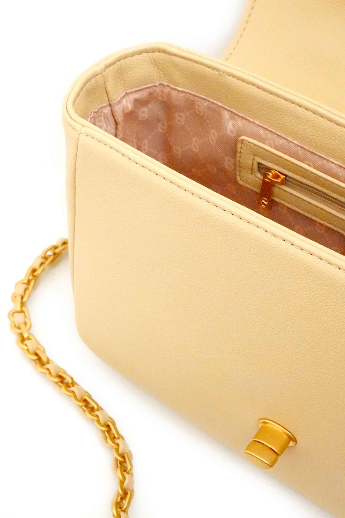 Alma Flap Bag Medium - Cream