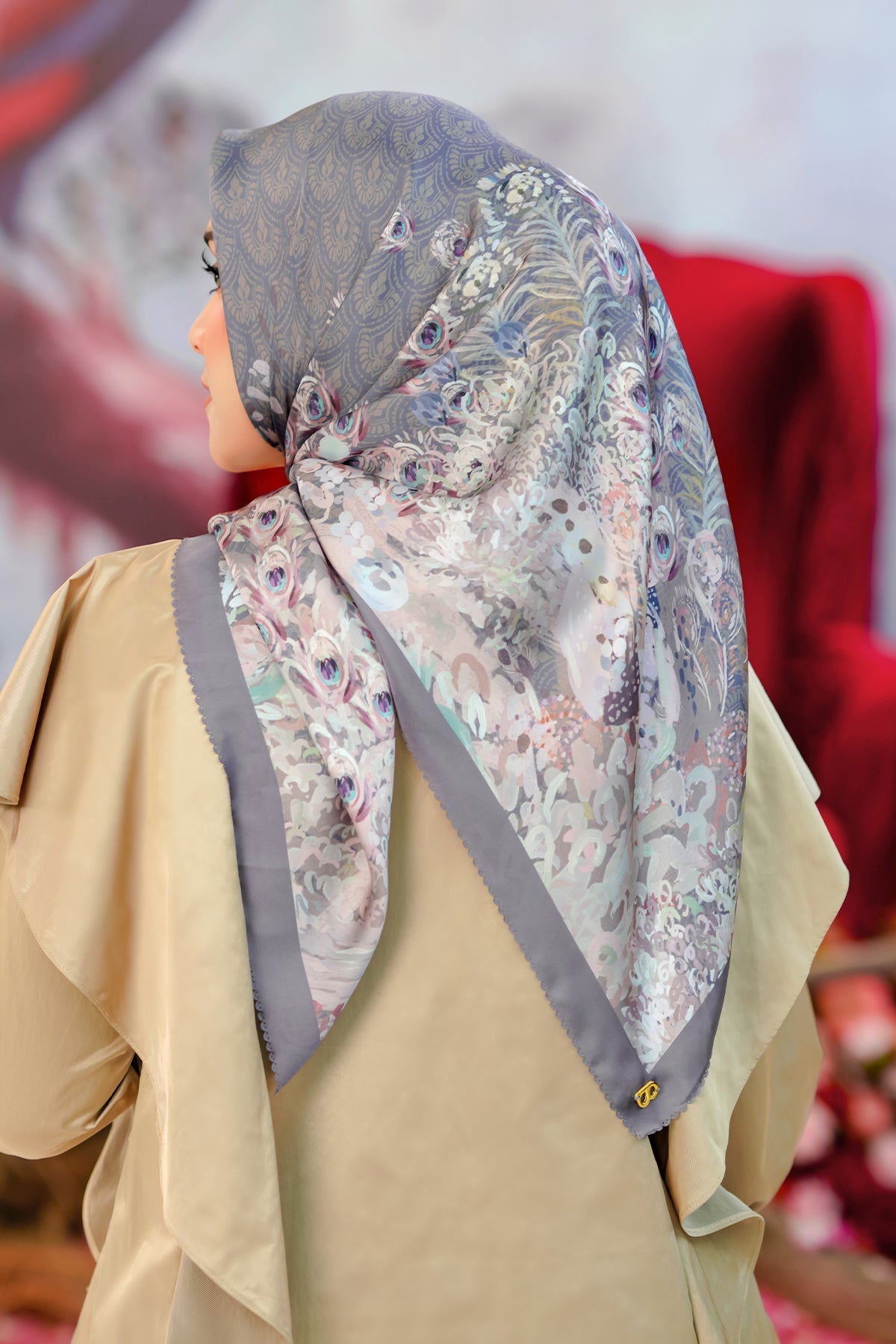 The Ederra Satin Square - Shadow