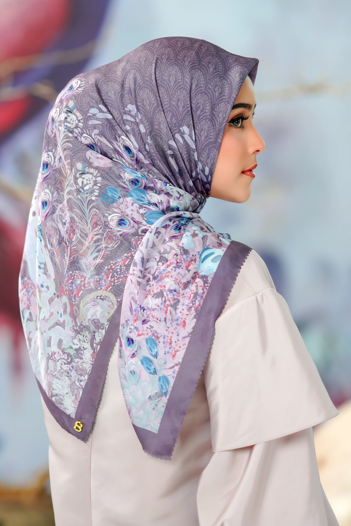 The Ederra Satin Square - Viola