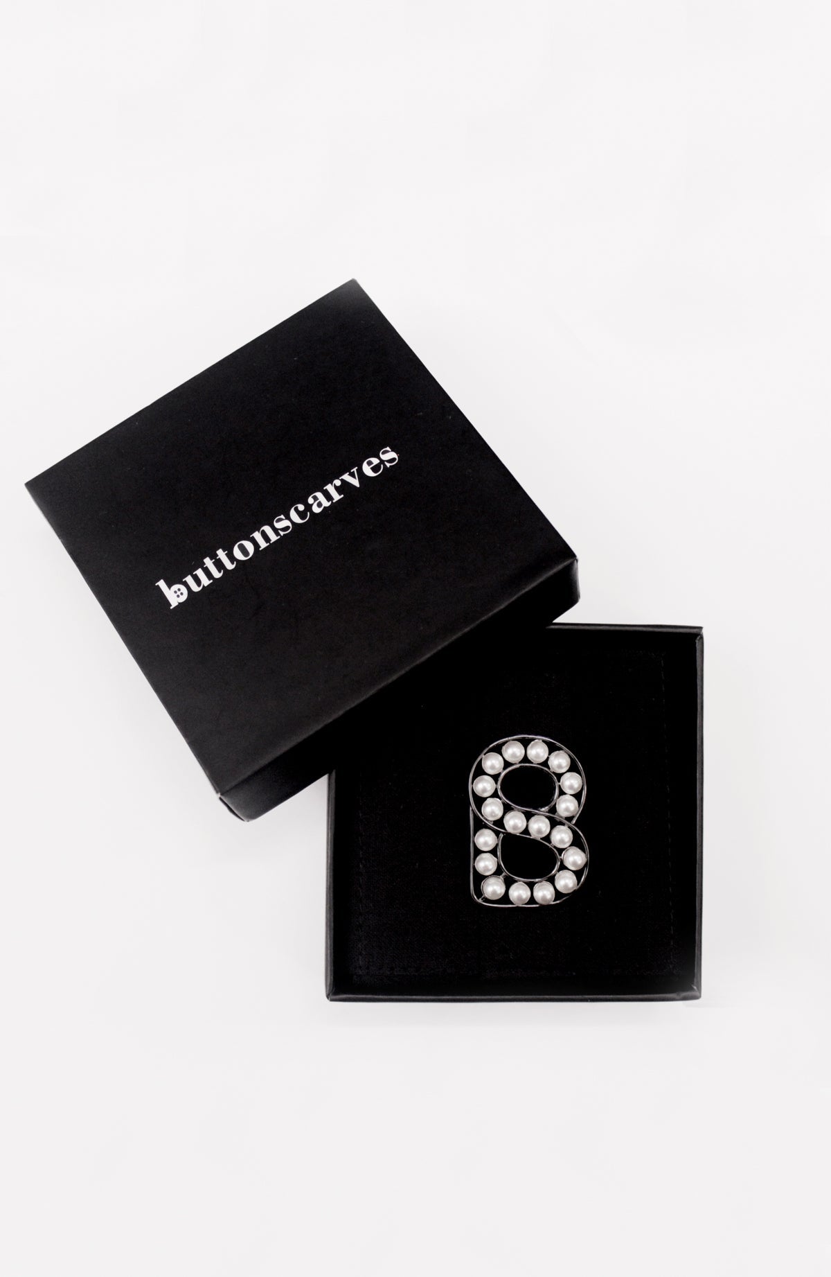 Signature Pearl Brooch in Gunmetal