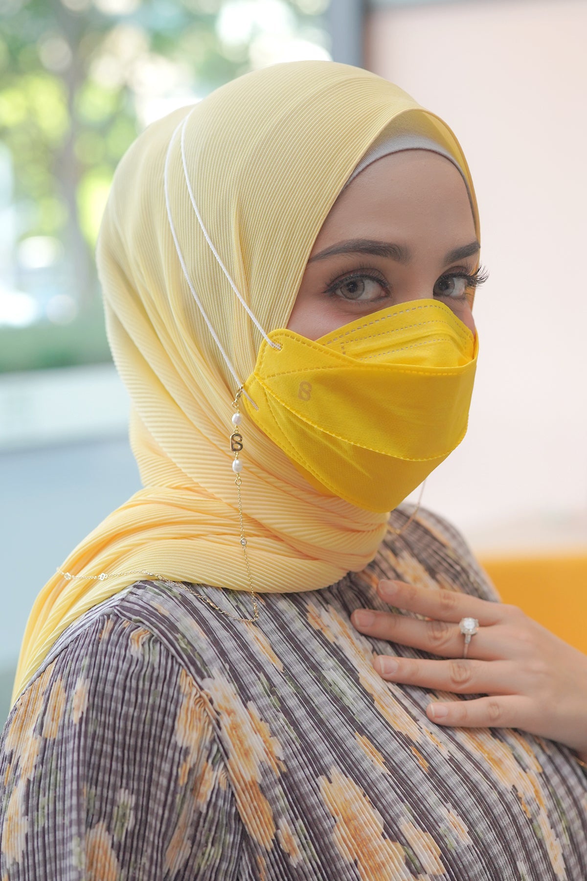Buttonscarves Disposable Mask - Yellow