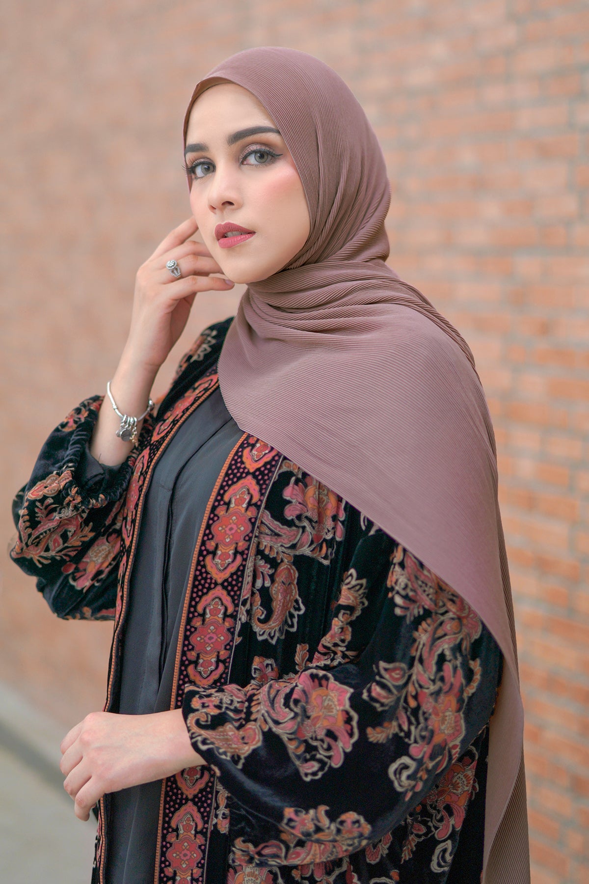 Everyday Pleated Shawl - Tan