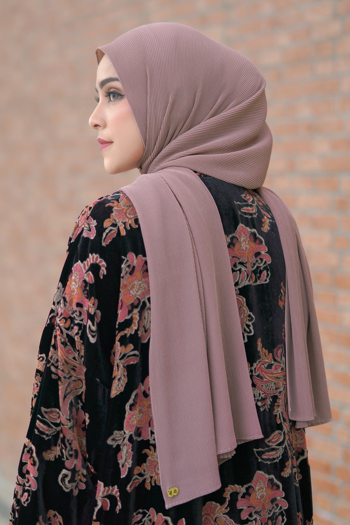 Everyday Pleated Shawl - Tan