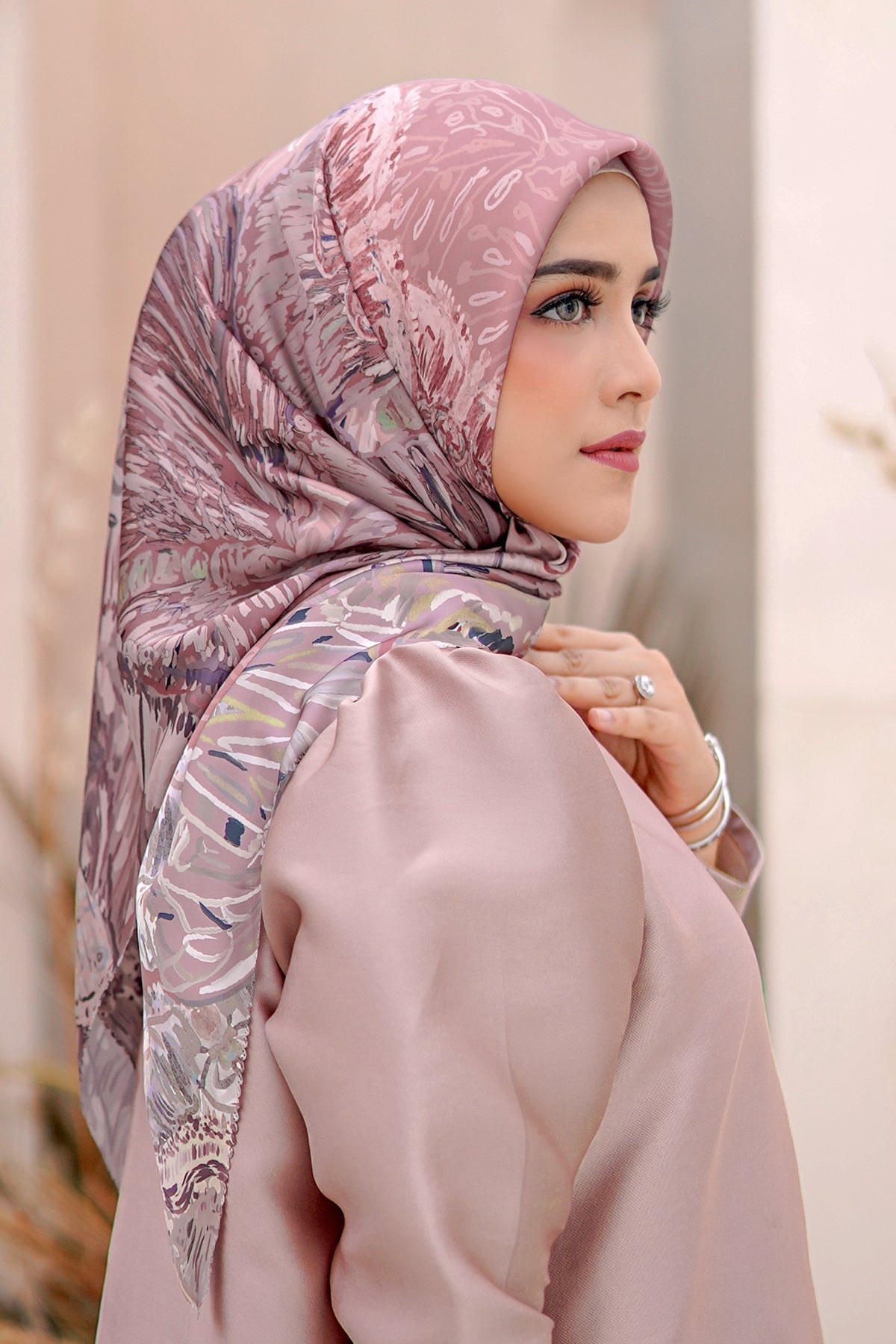 The Farsha Satin Square - Old Rose