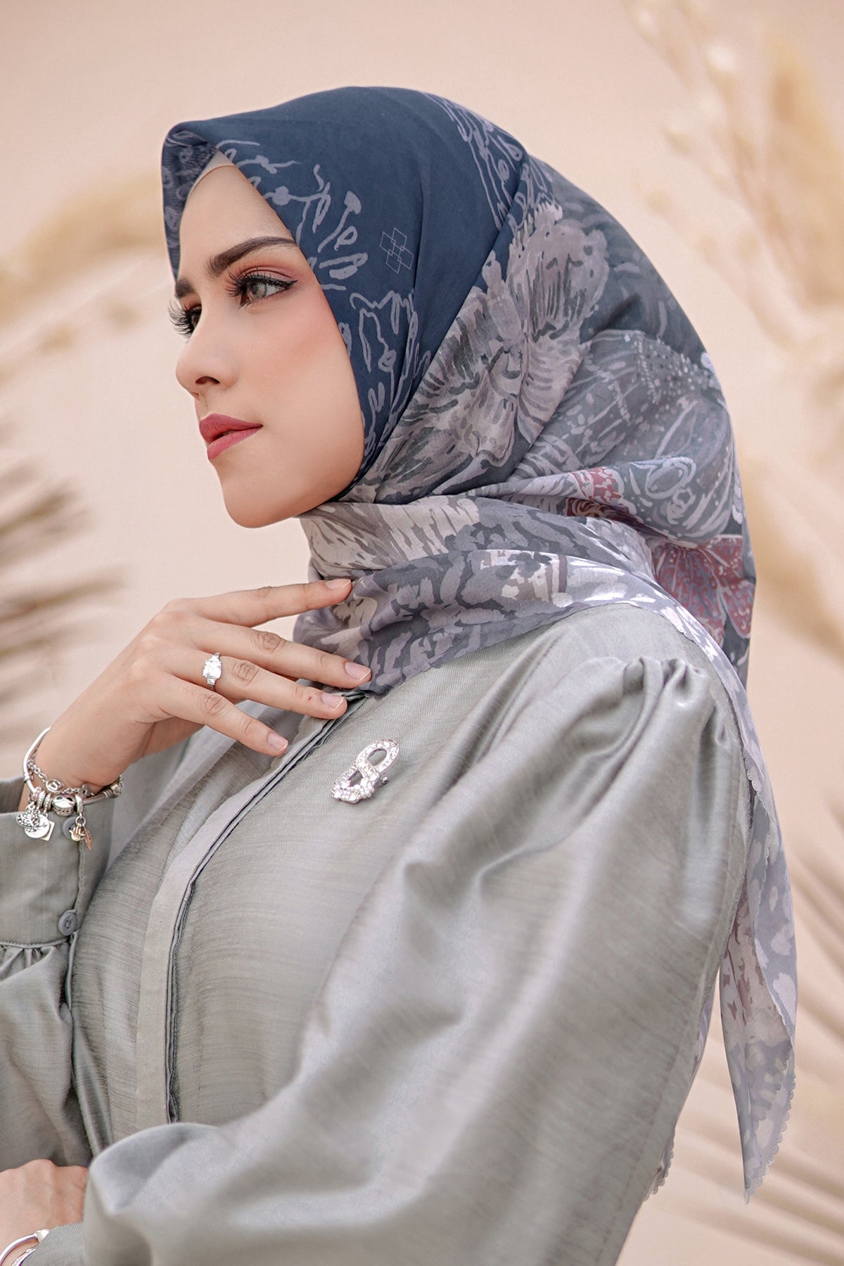 The Farsha Voal Square - Navy