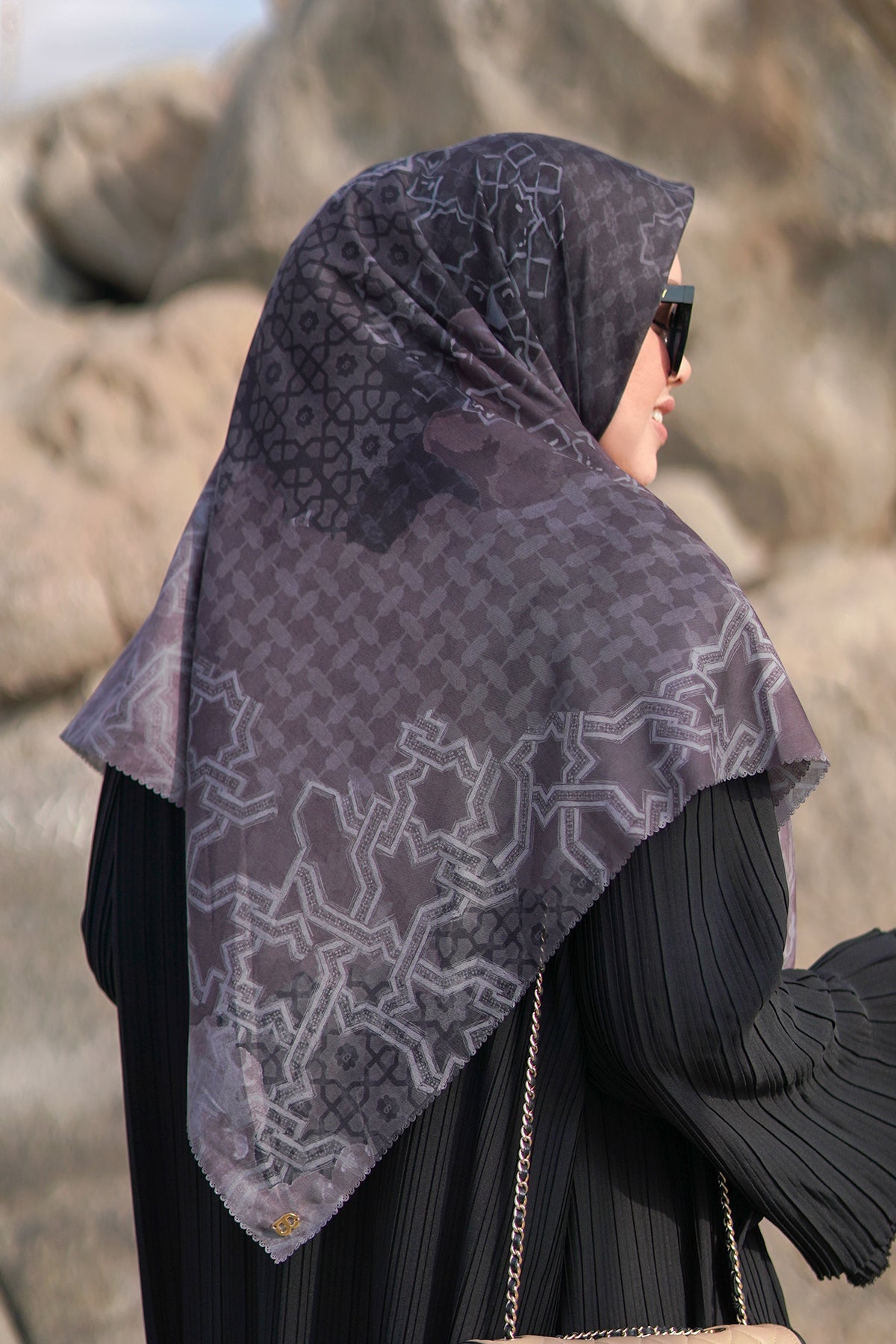 Haramain Series Voal Square XL - Black
