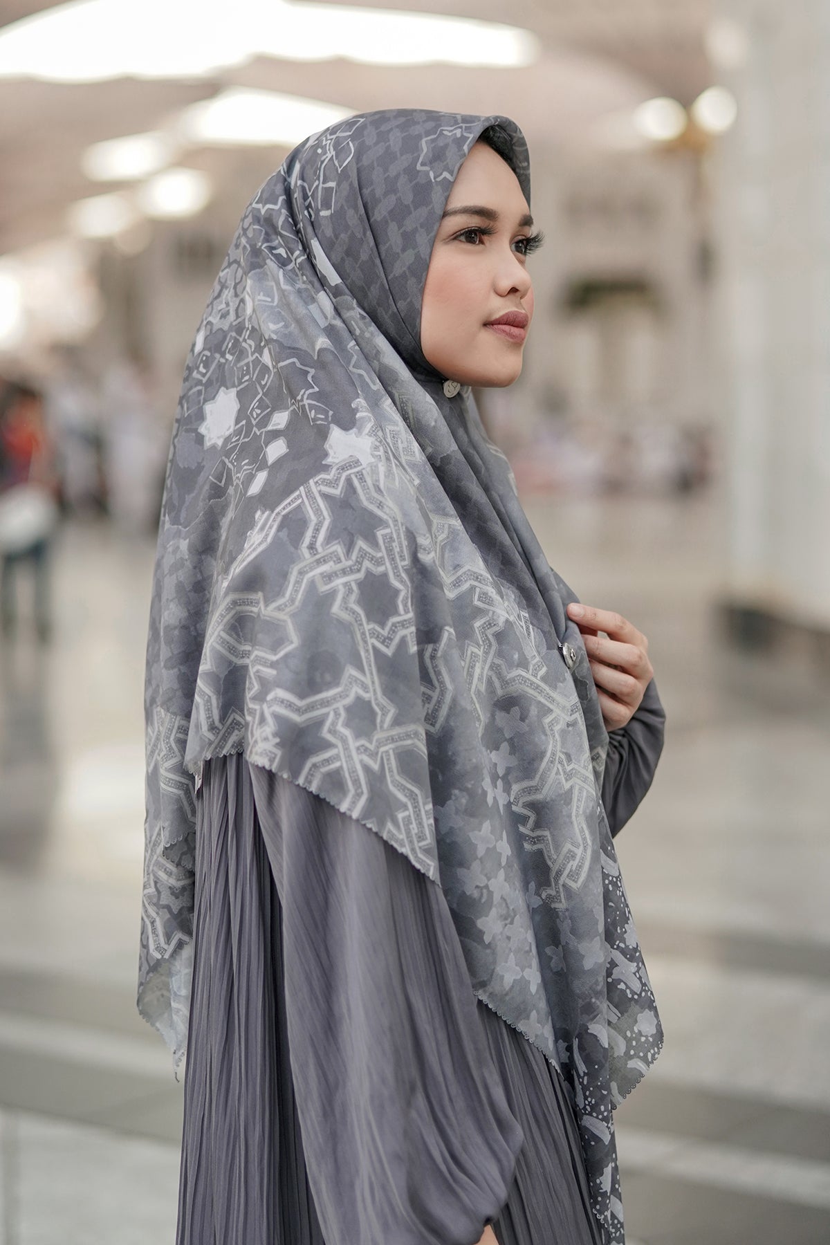 Haramain Series Voal Square XL - Dove
