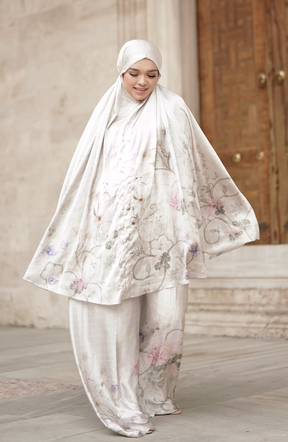 Prayer Robe Sofya in Coriander