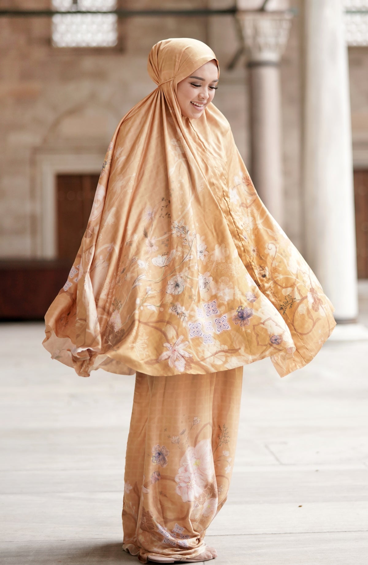 Prayer Robe Sofya in Ginger