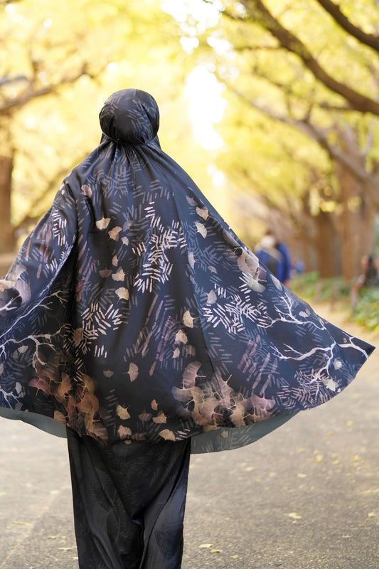 Prayer Robe Ginkgo in Black