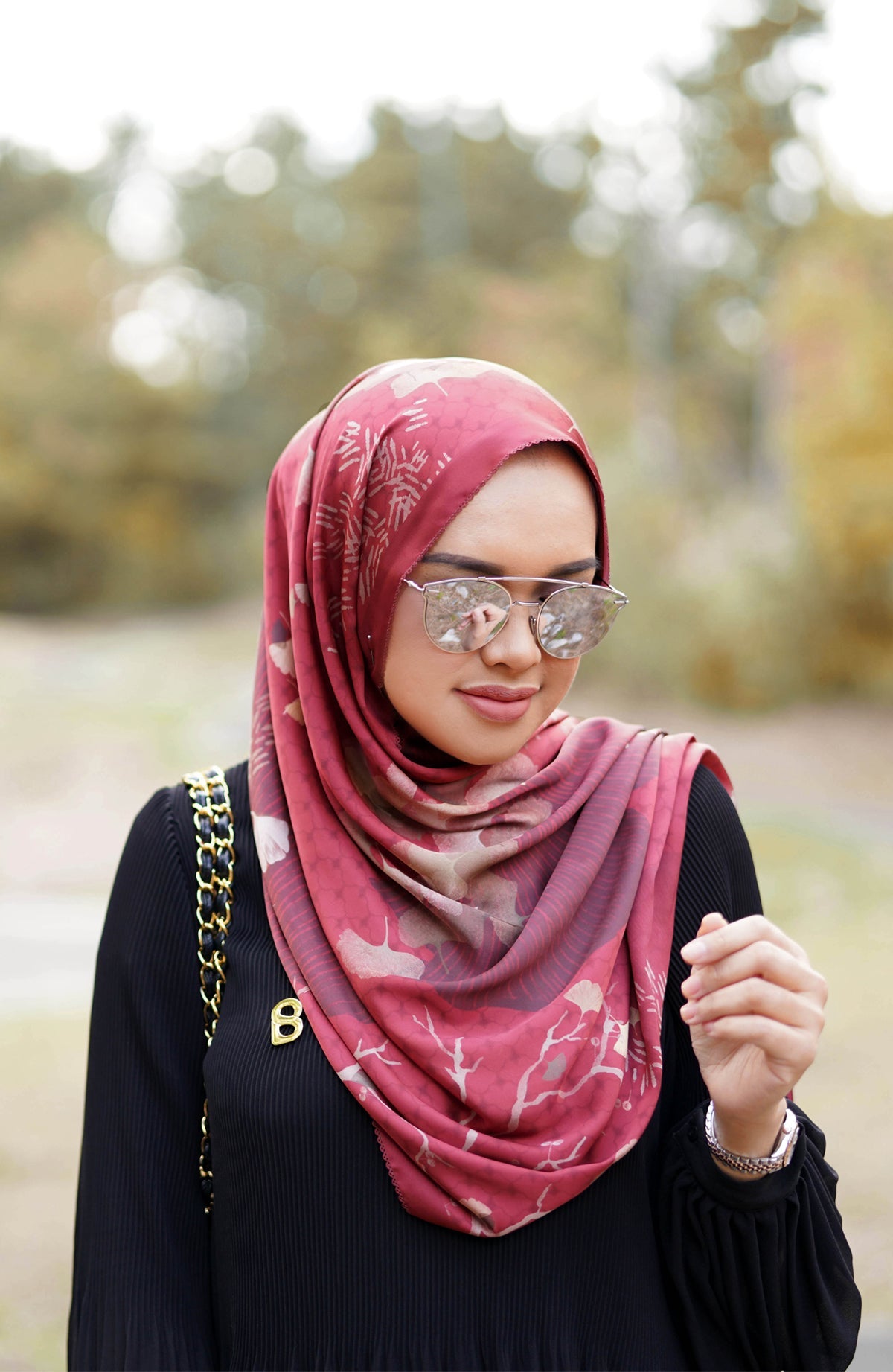 Ginkgo Satin Shawl - Red Bean