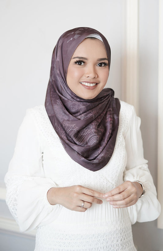 Medina Satin Shawl - Burgundy