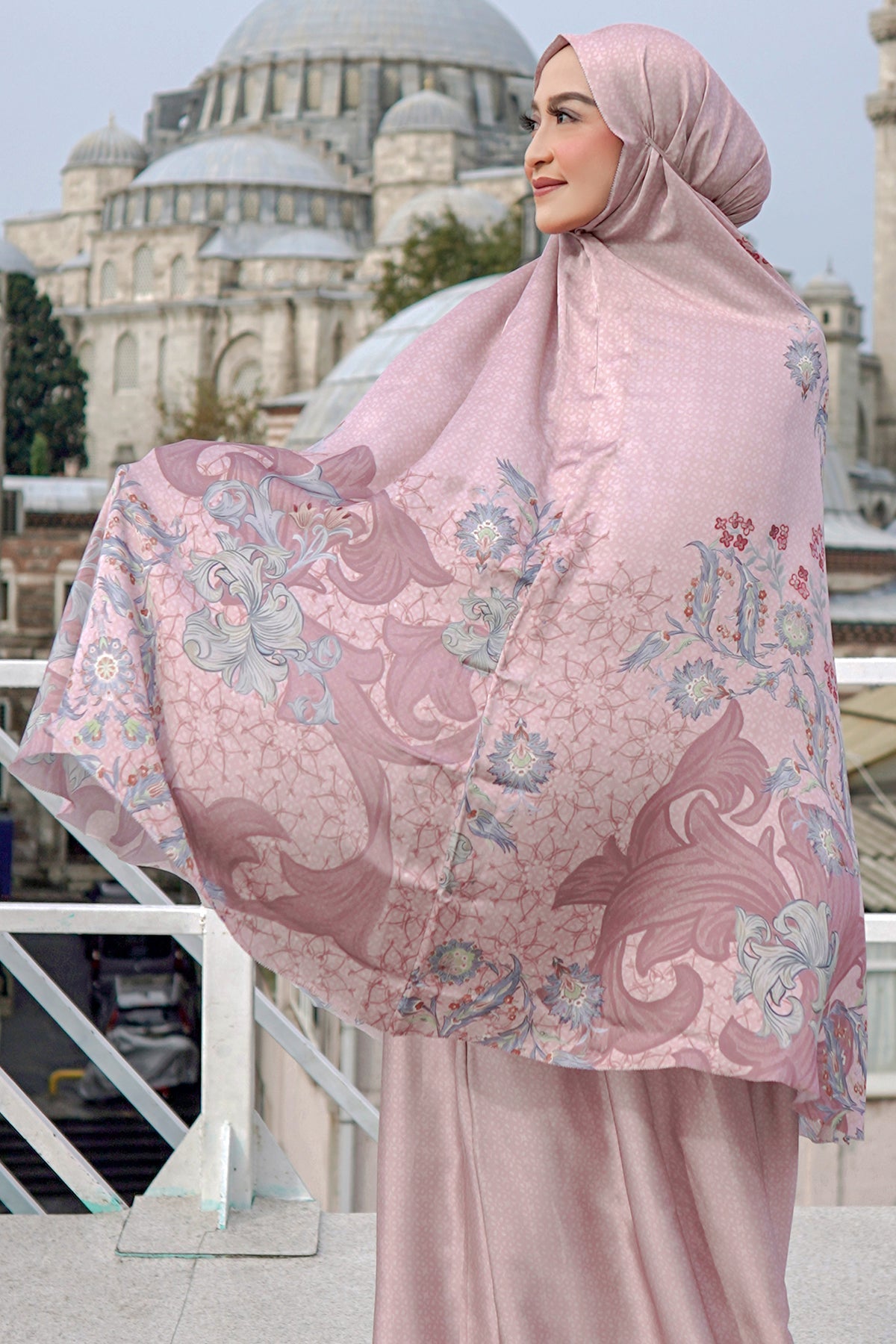 The Topkapi Prayer Robe - Rosewater