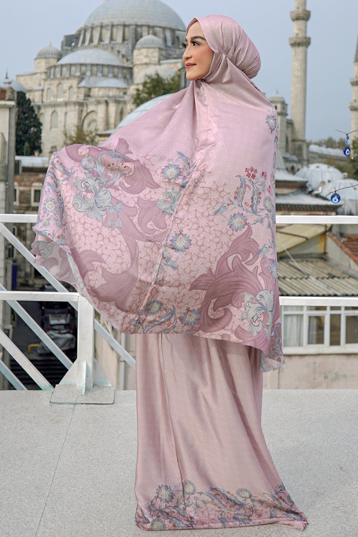The Topkapi Prayer Robe - Rosewater
