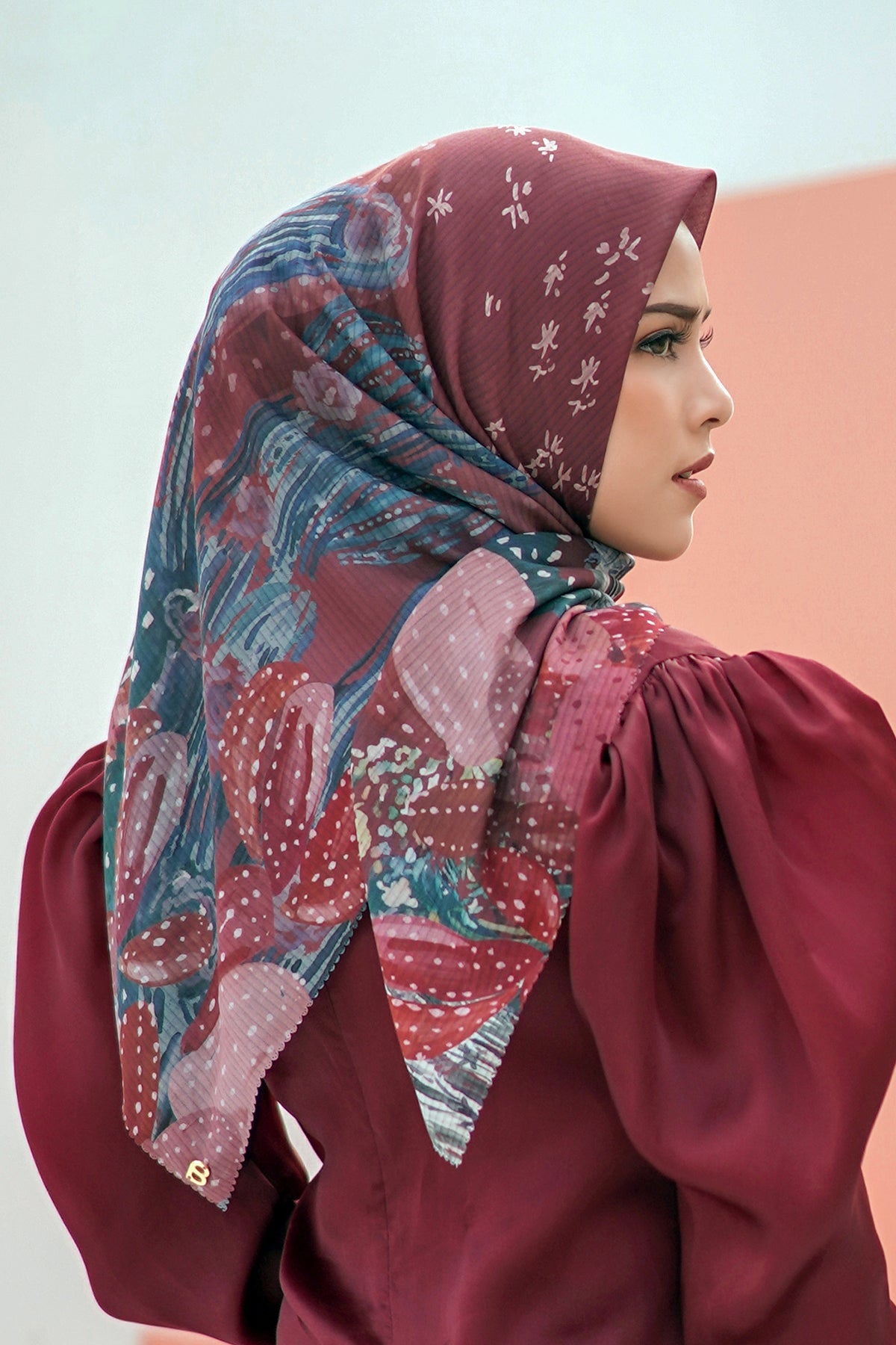 The Opuntia Voile Square - Red