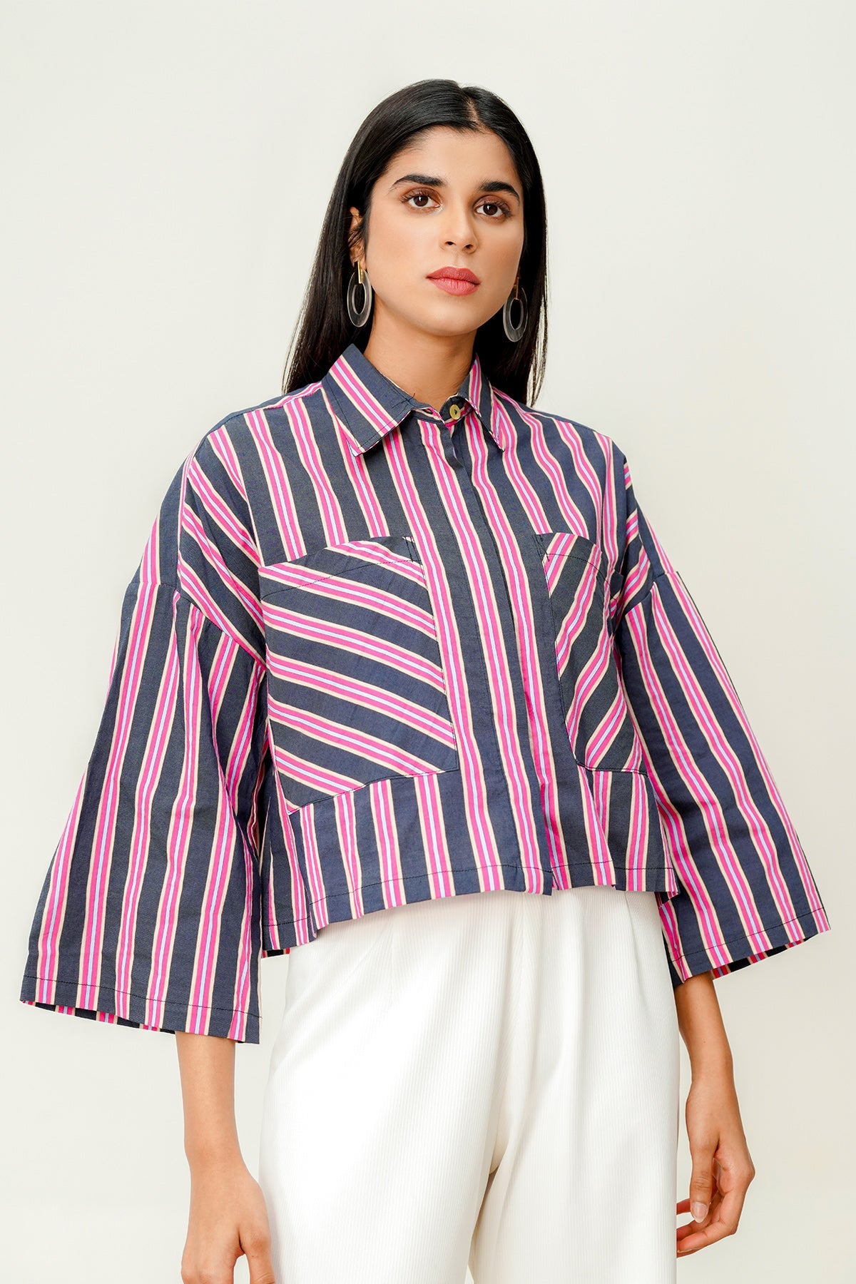 Gaia Crop Shirt - Black